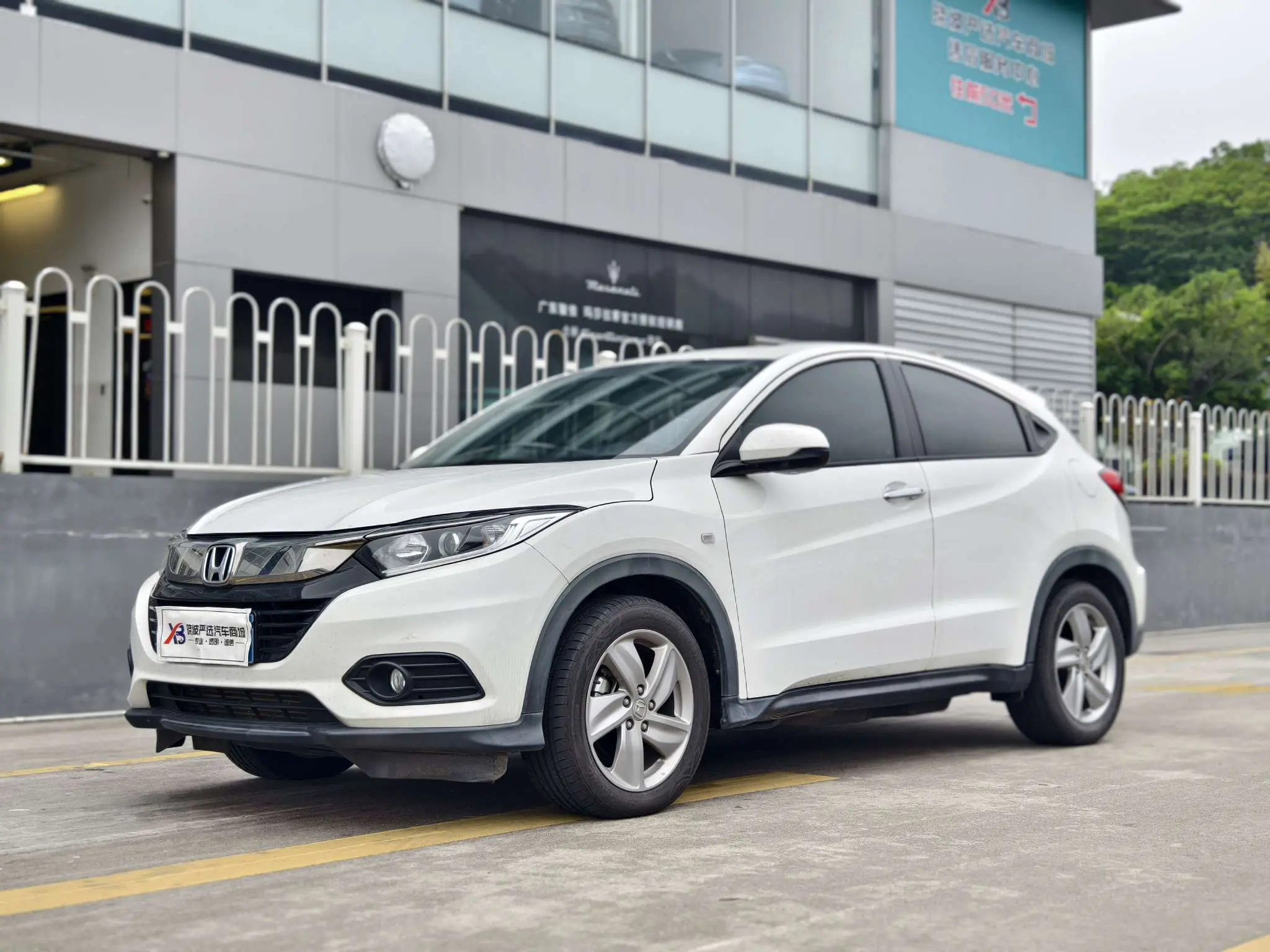 Honda Vezel (Binzhi)  из Китая