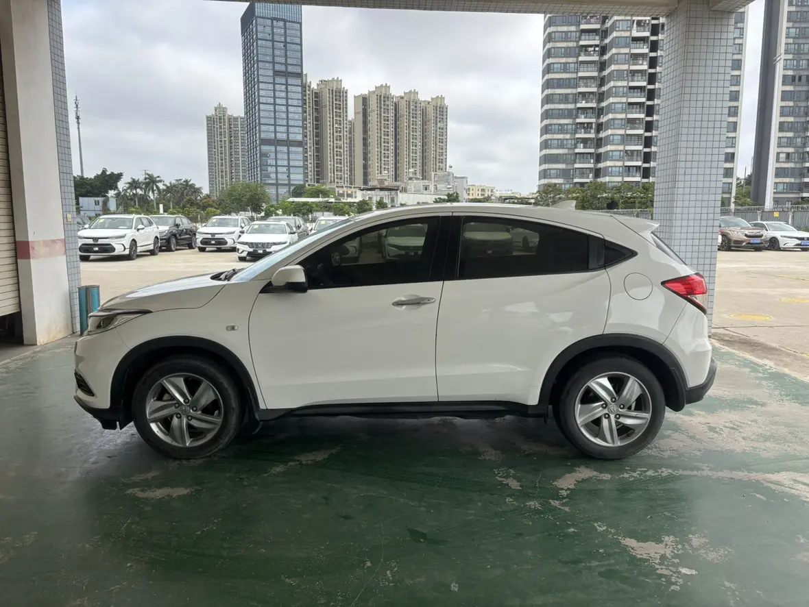 Honda Vezel (Binzhi)  из Китая