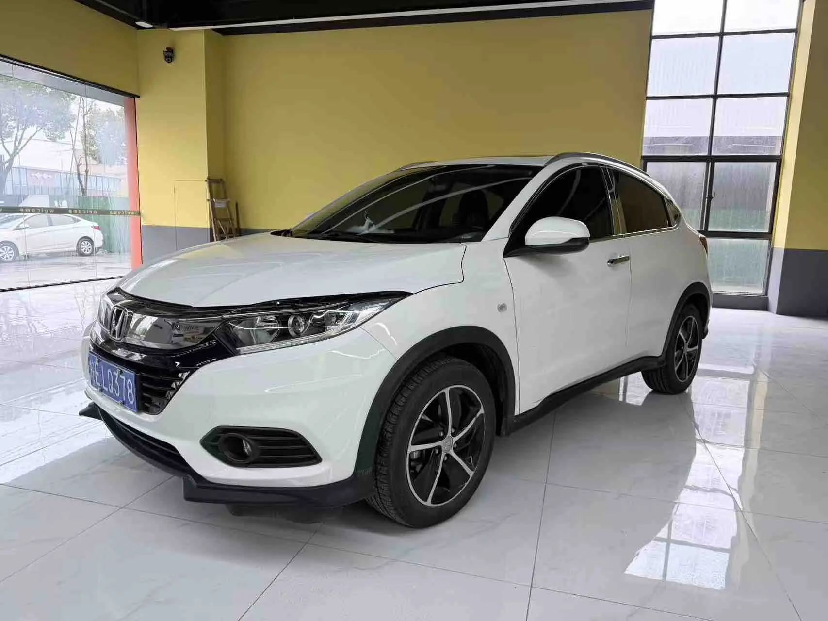 Honda Vezel (Binzhi)  из Китая