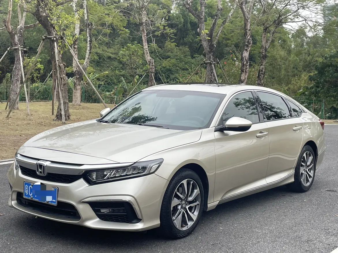 Honda Inspire (Yingshipai)  из Китая