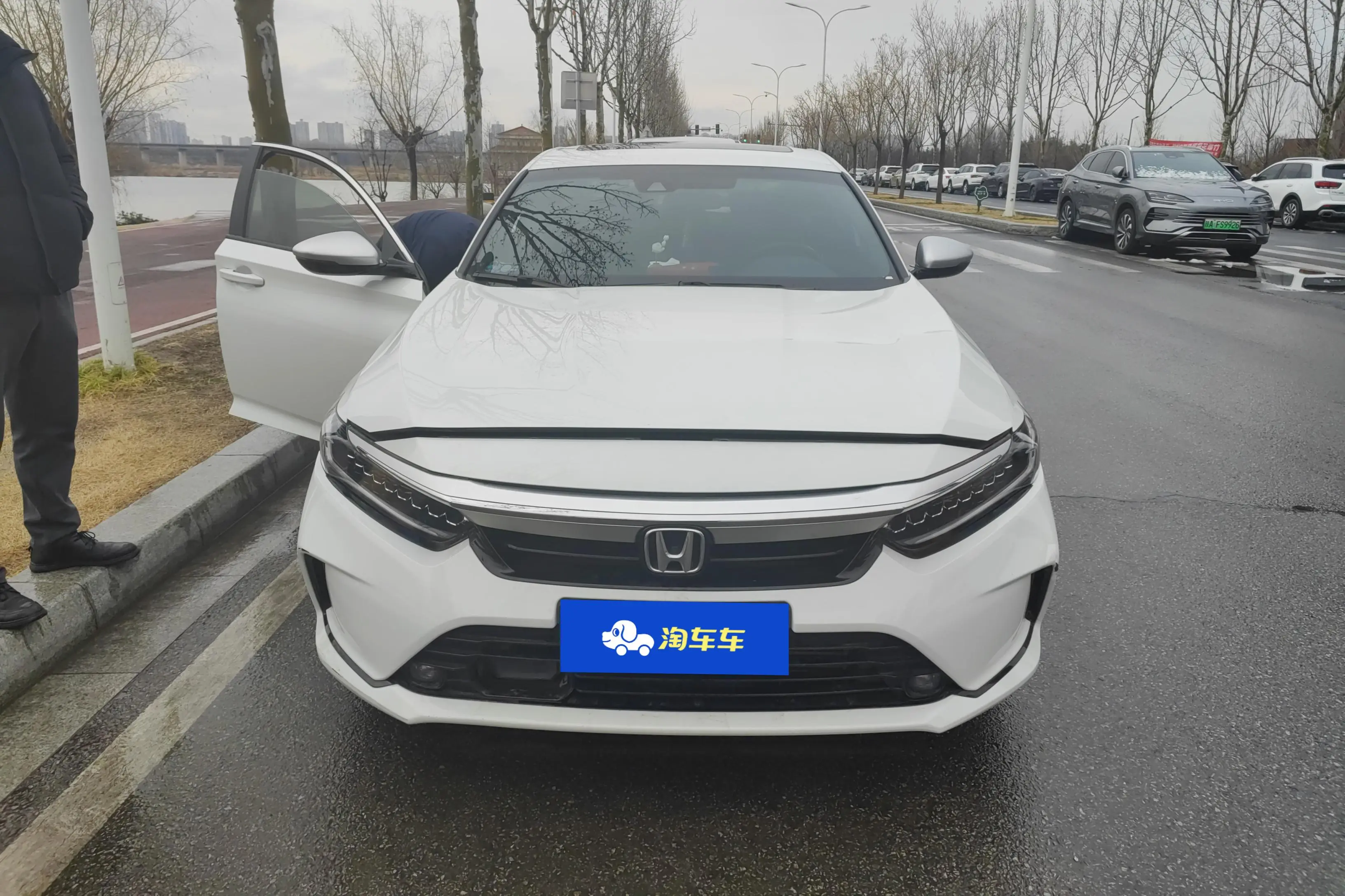 Honda Inspire (Yingshipai)  из Китая
