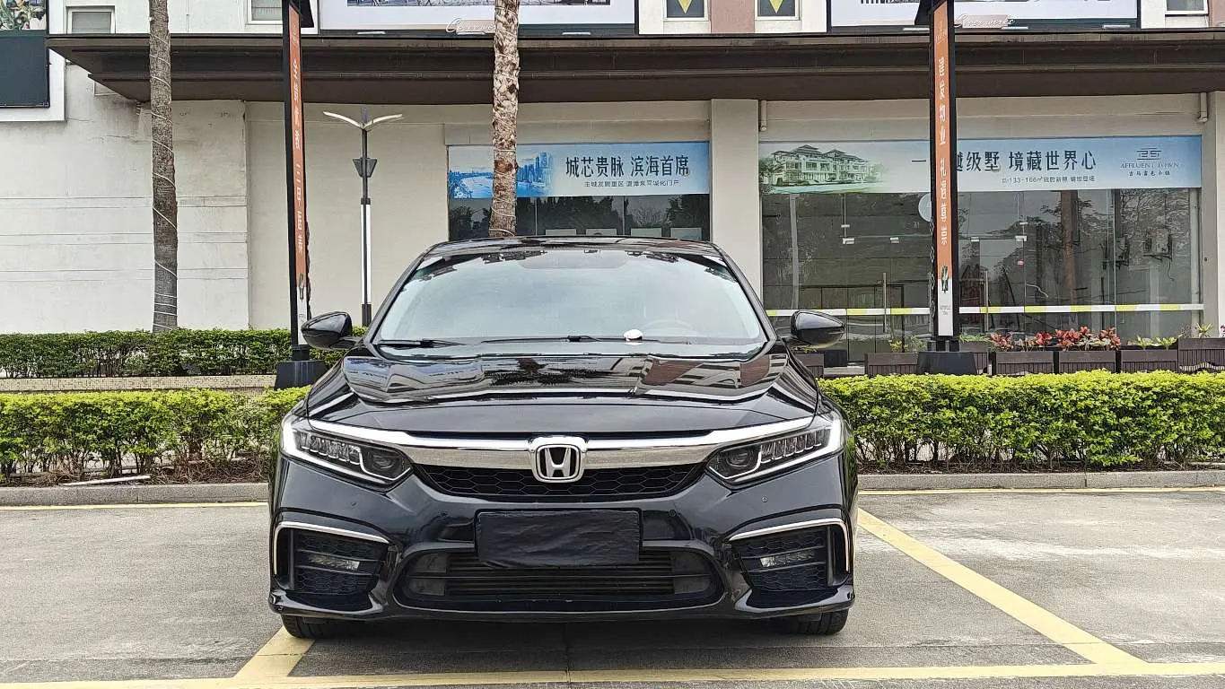 Honda Inspire (Yingshipai)  из Китая