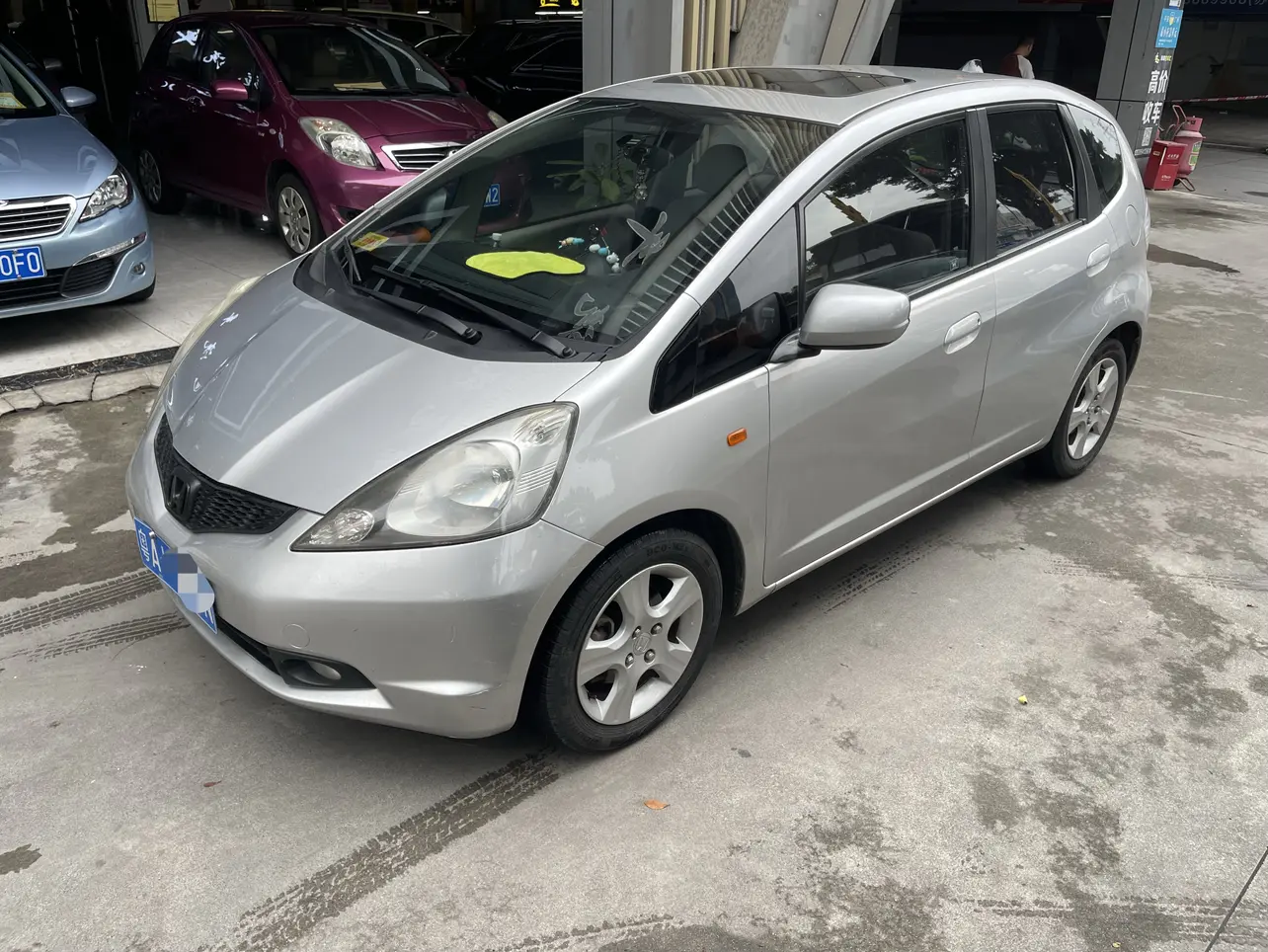 Honda Fit  из Китая