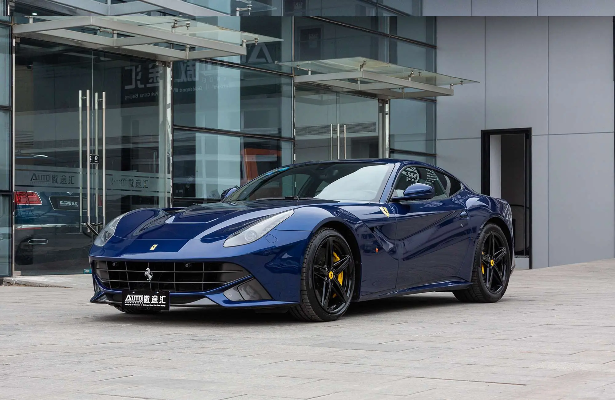 Ferrari F12berlinetta  из Китая