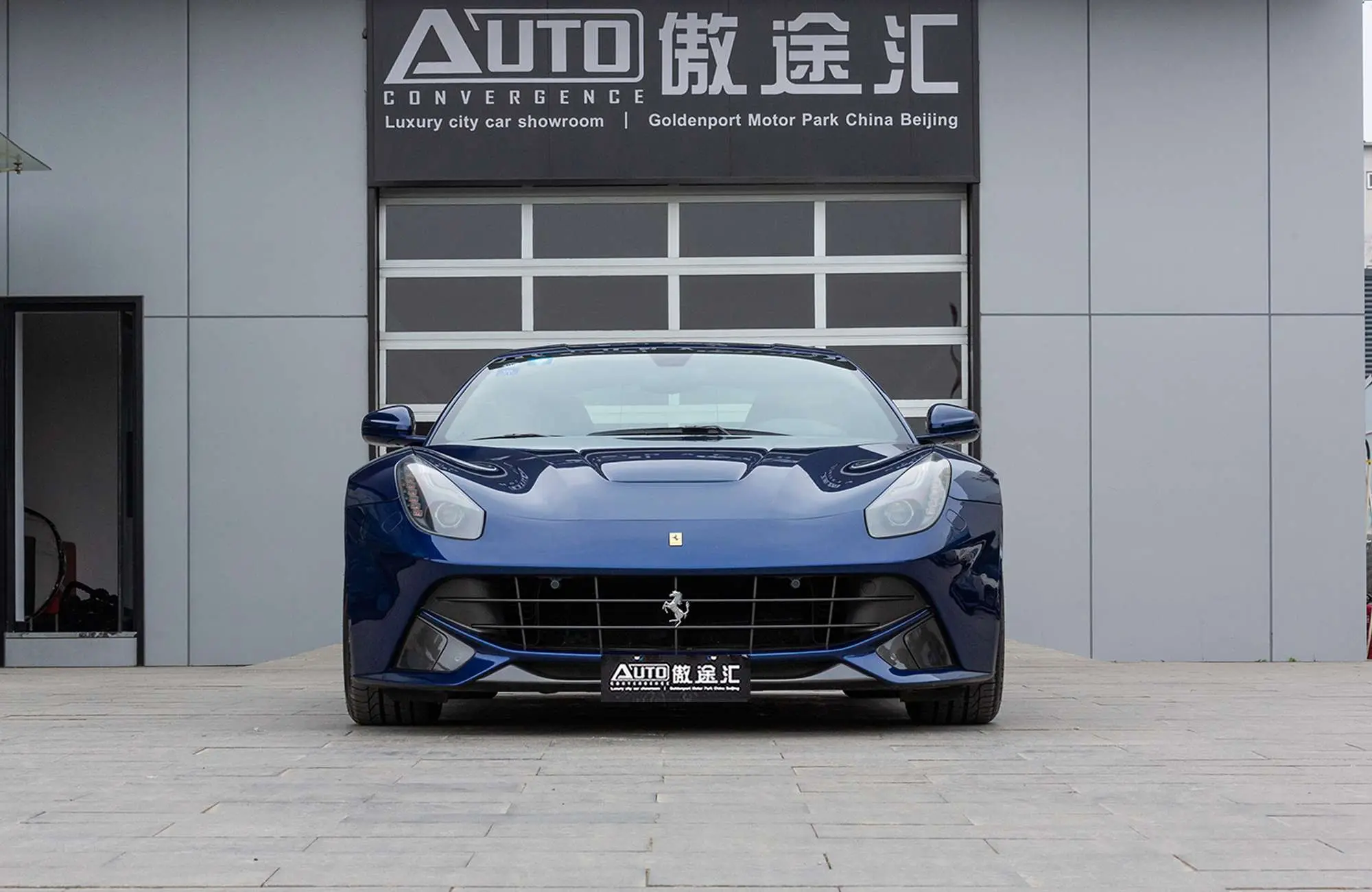 Ferrari F12berlinetta  из Китая