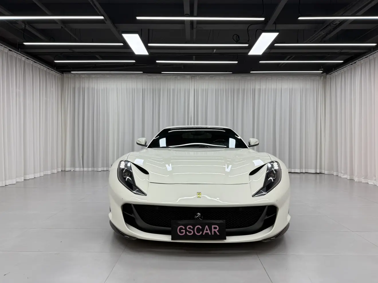 Ferrari 812  из Китая