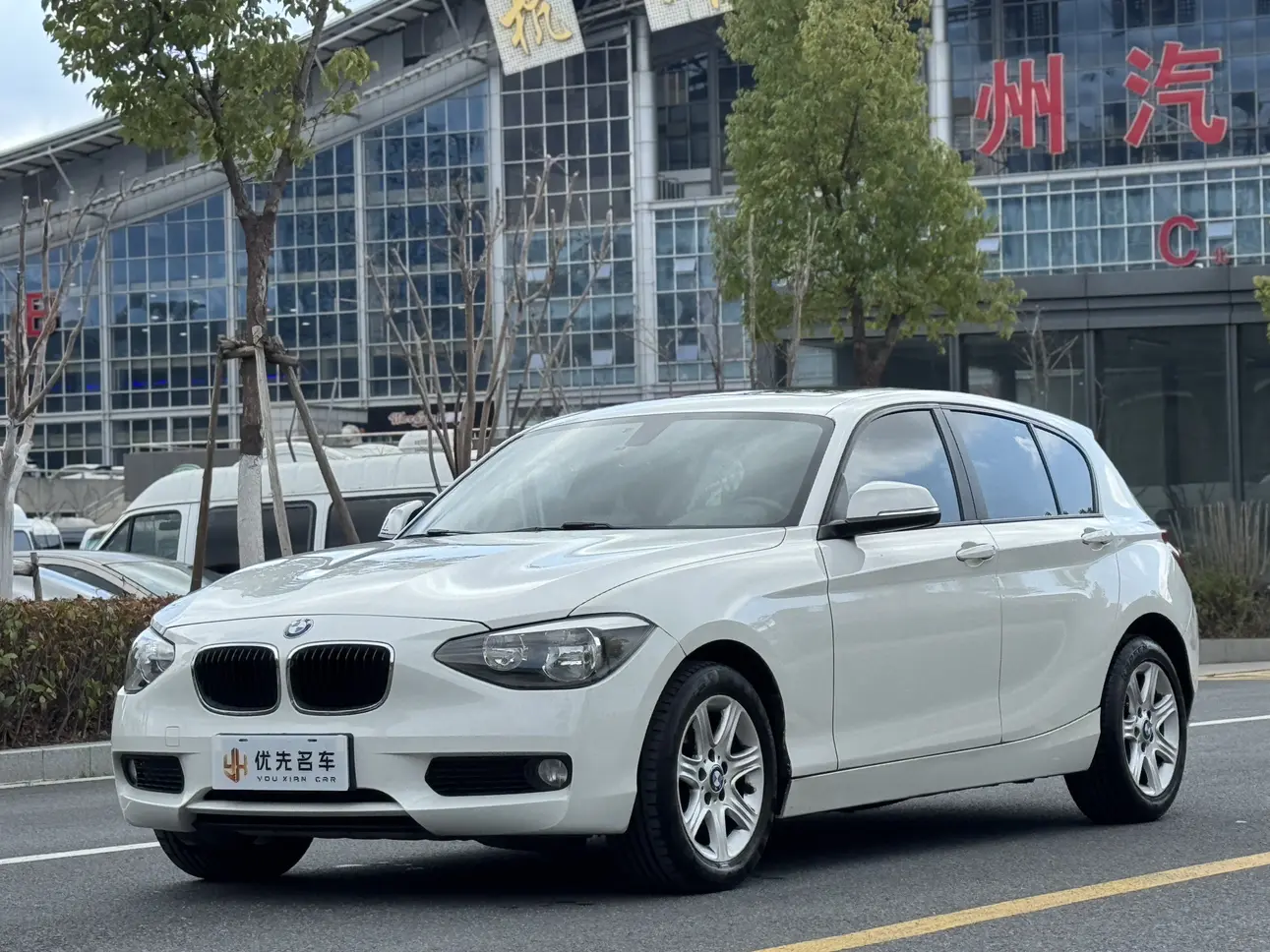 BMW 1 Series  из Китая