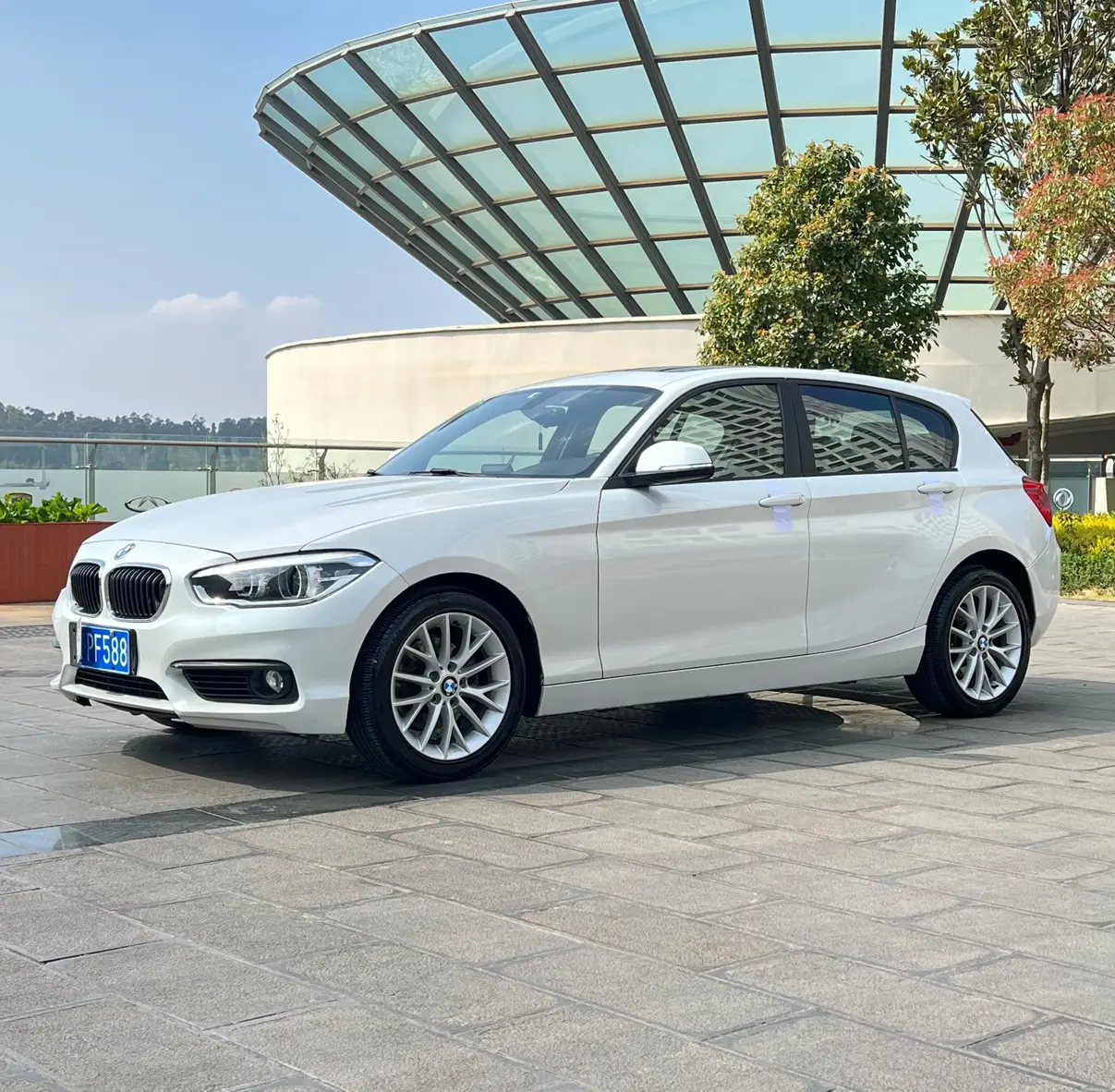 BMW 1 Series  из Китая
