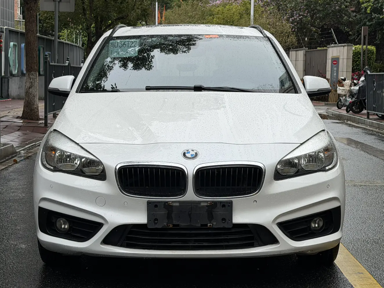 BMW 2 Series Active Tourer  из Китая
