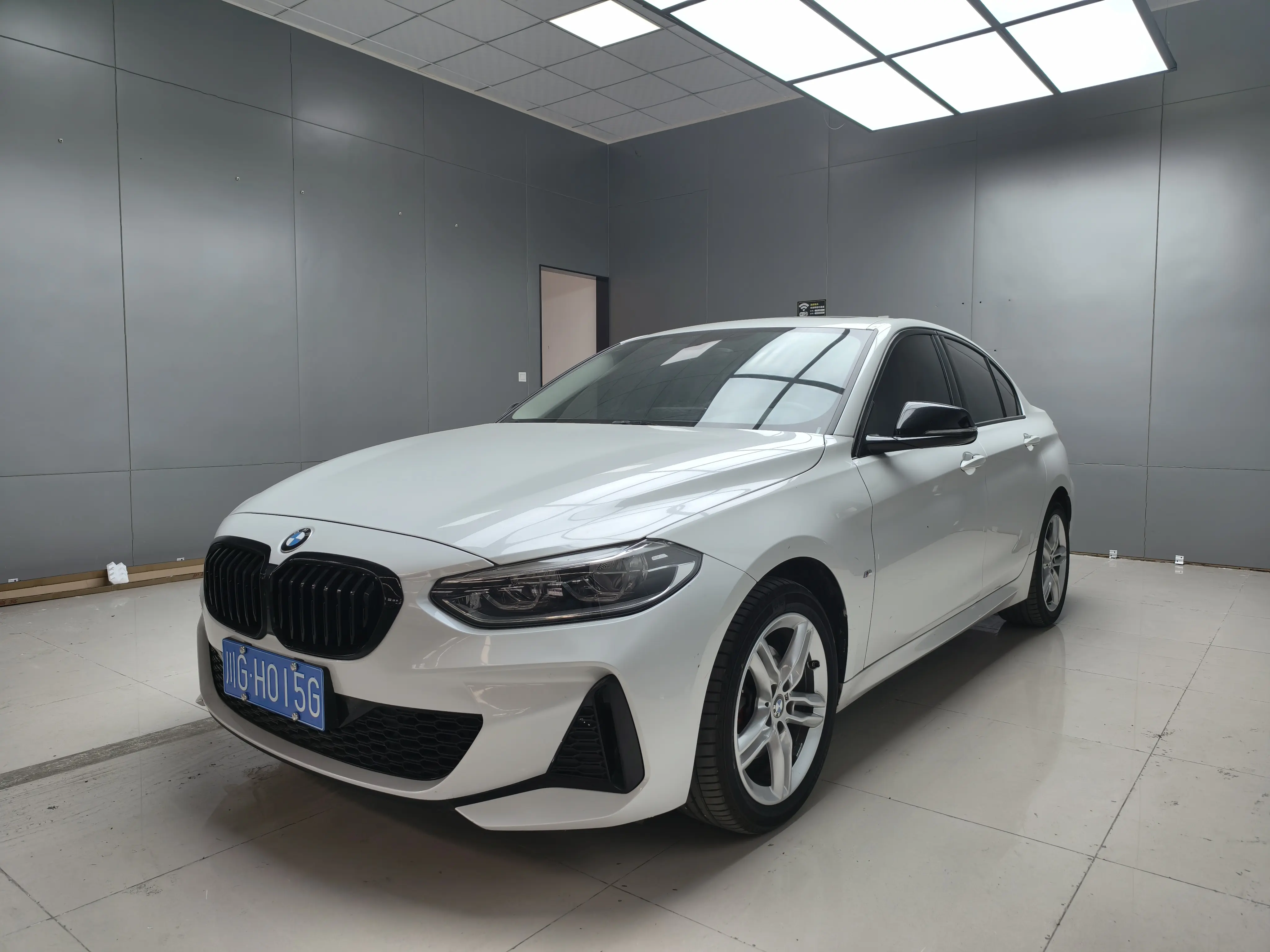 BMW 1 Series  из Китая