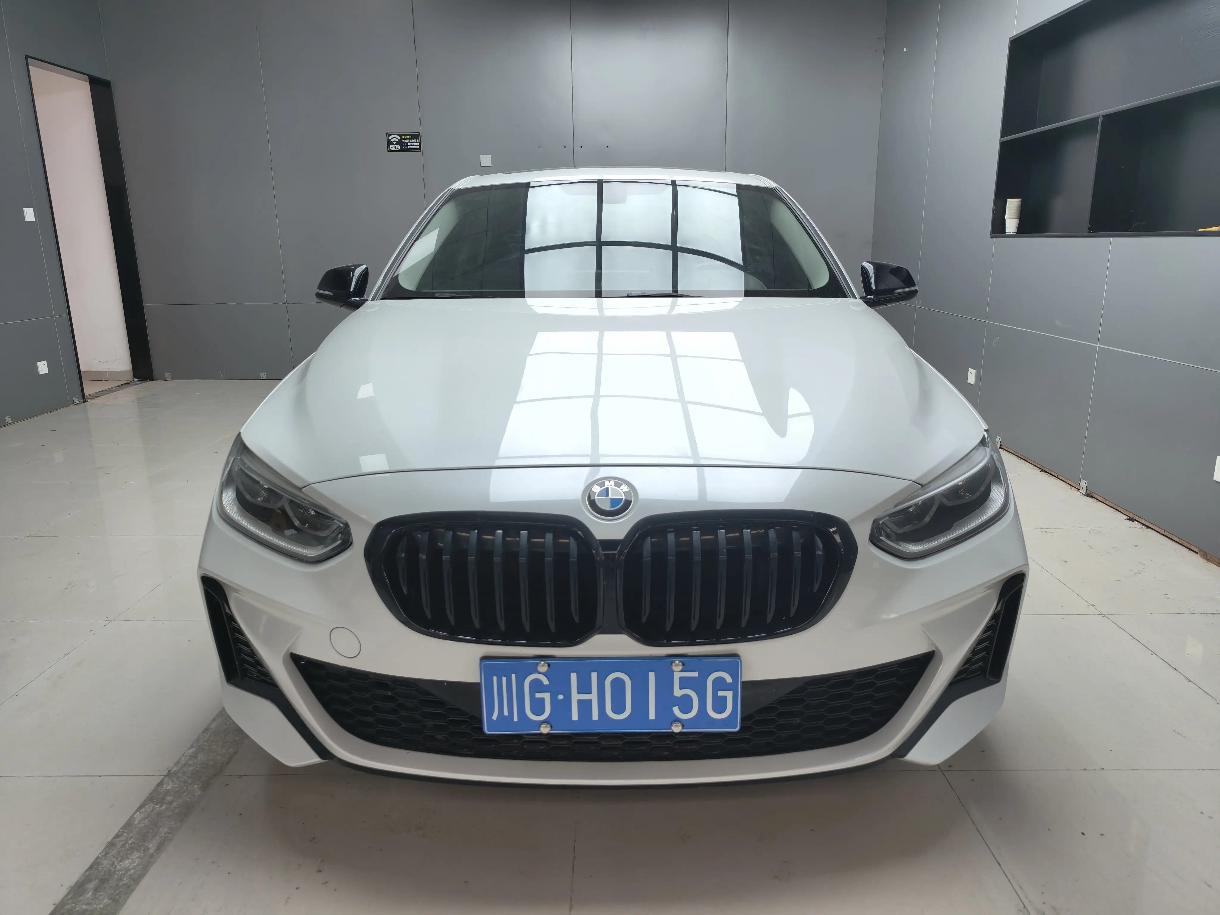 BMW 1 Series  из Китая