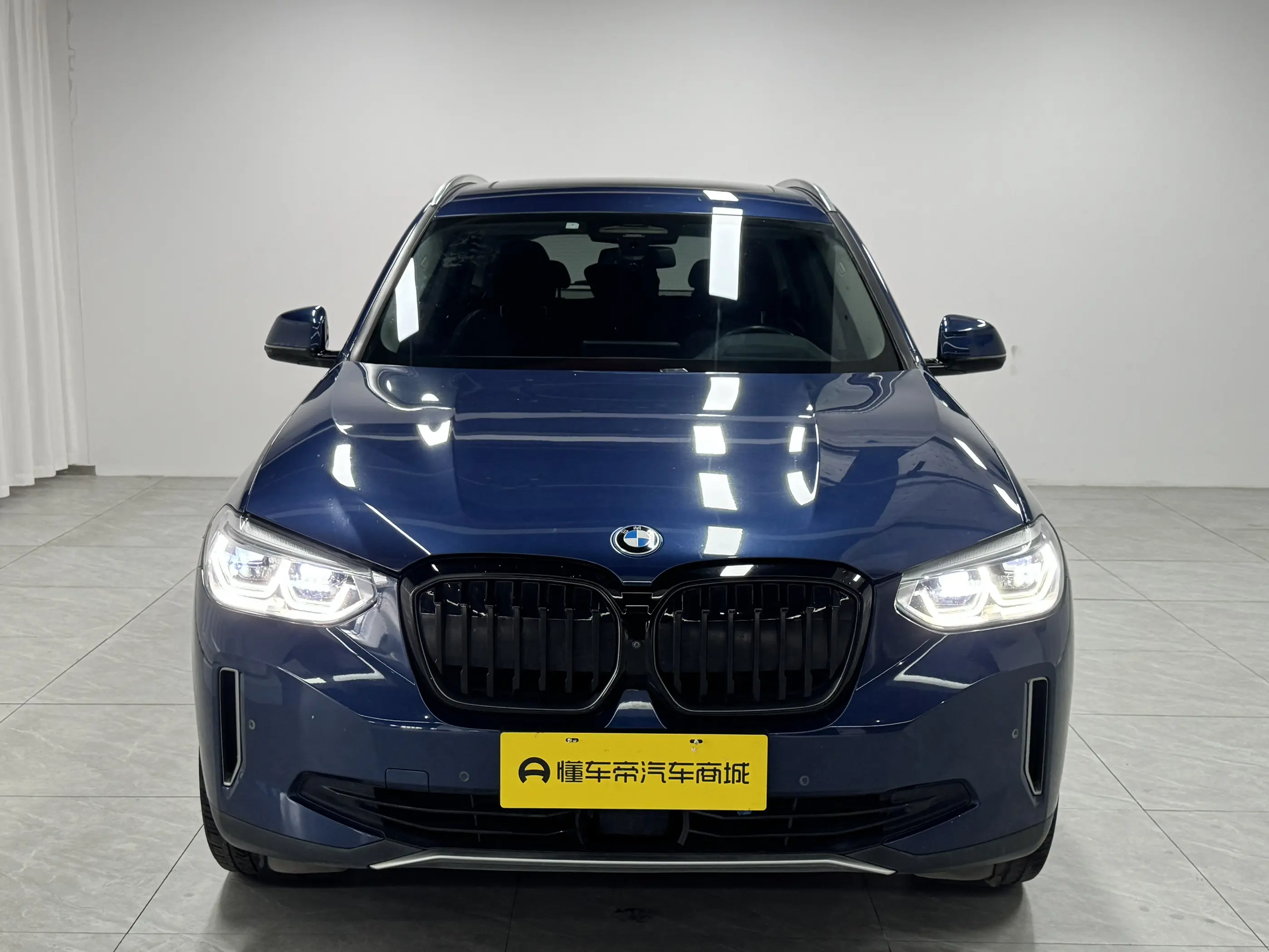 BMW iX3  из Китая