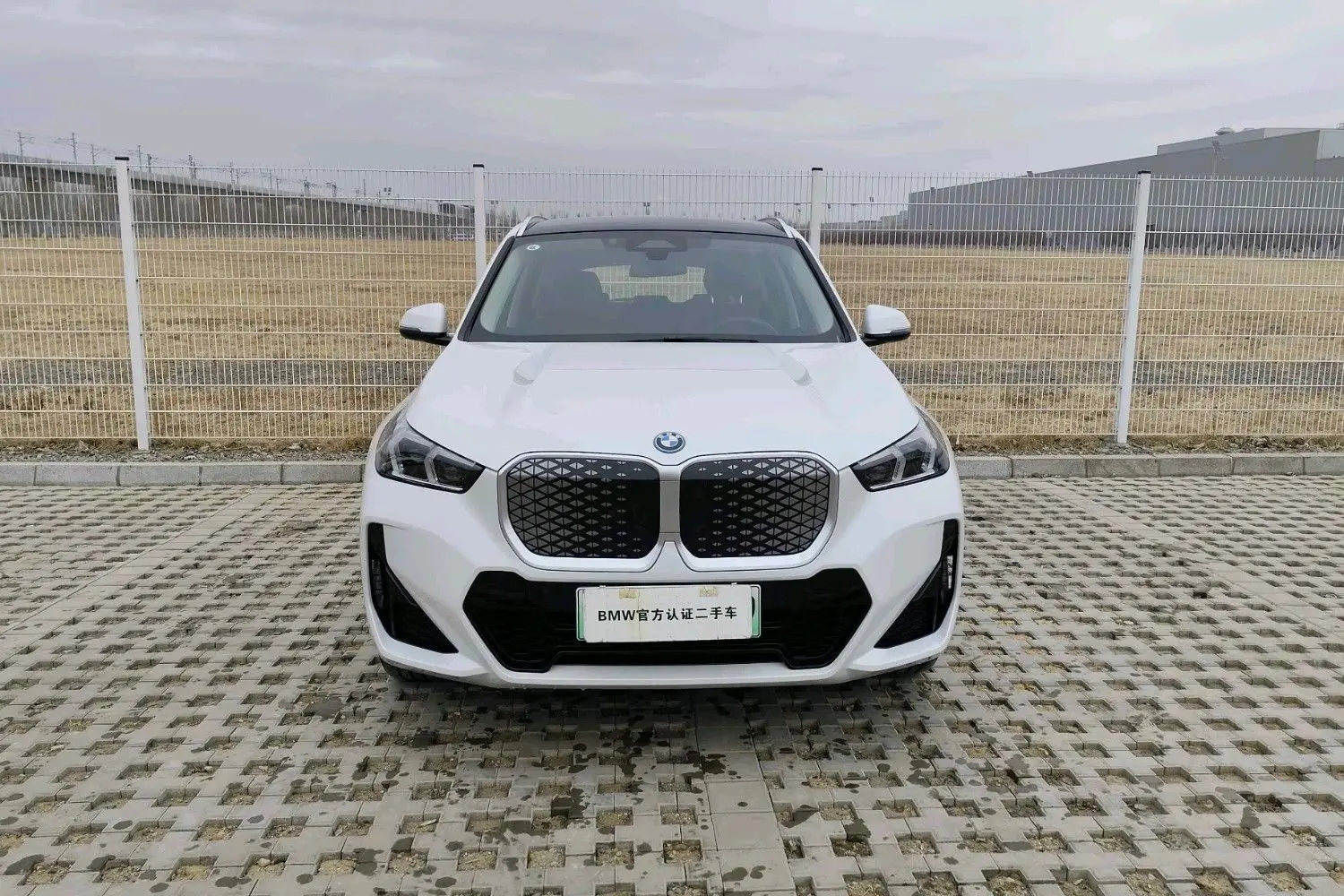 BMW iX1  из Китая