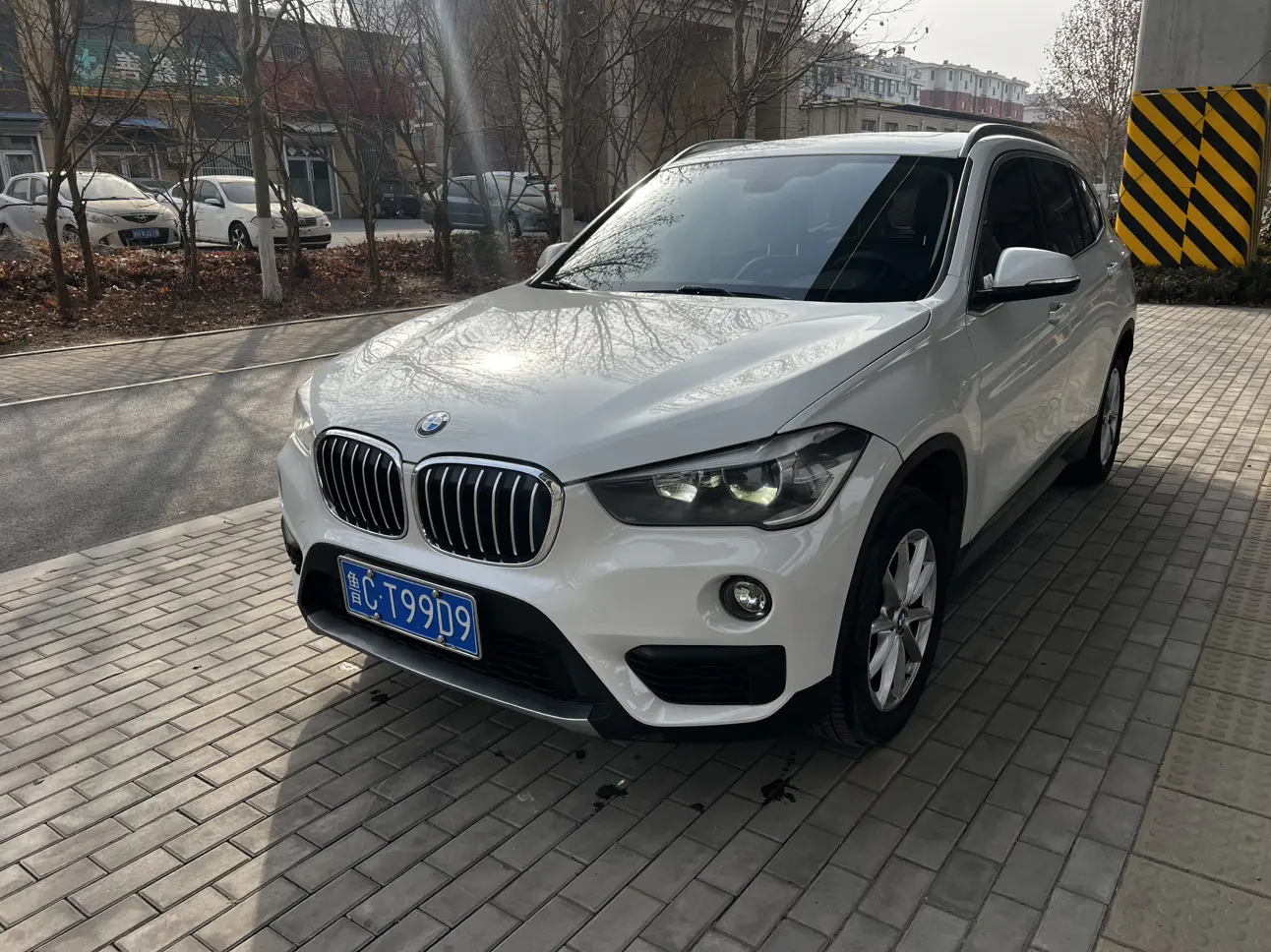 BMW X1  из Китая