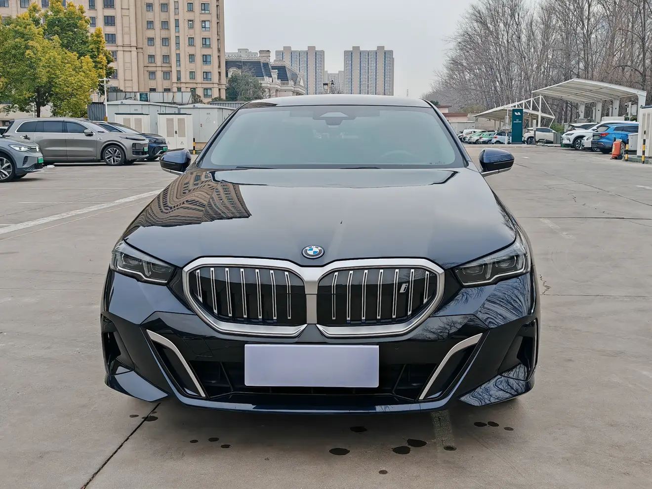 BMW i5  из Китая