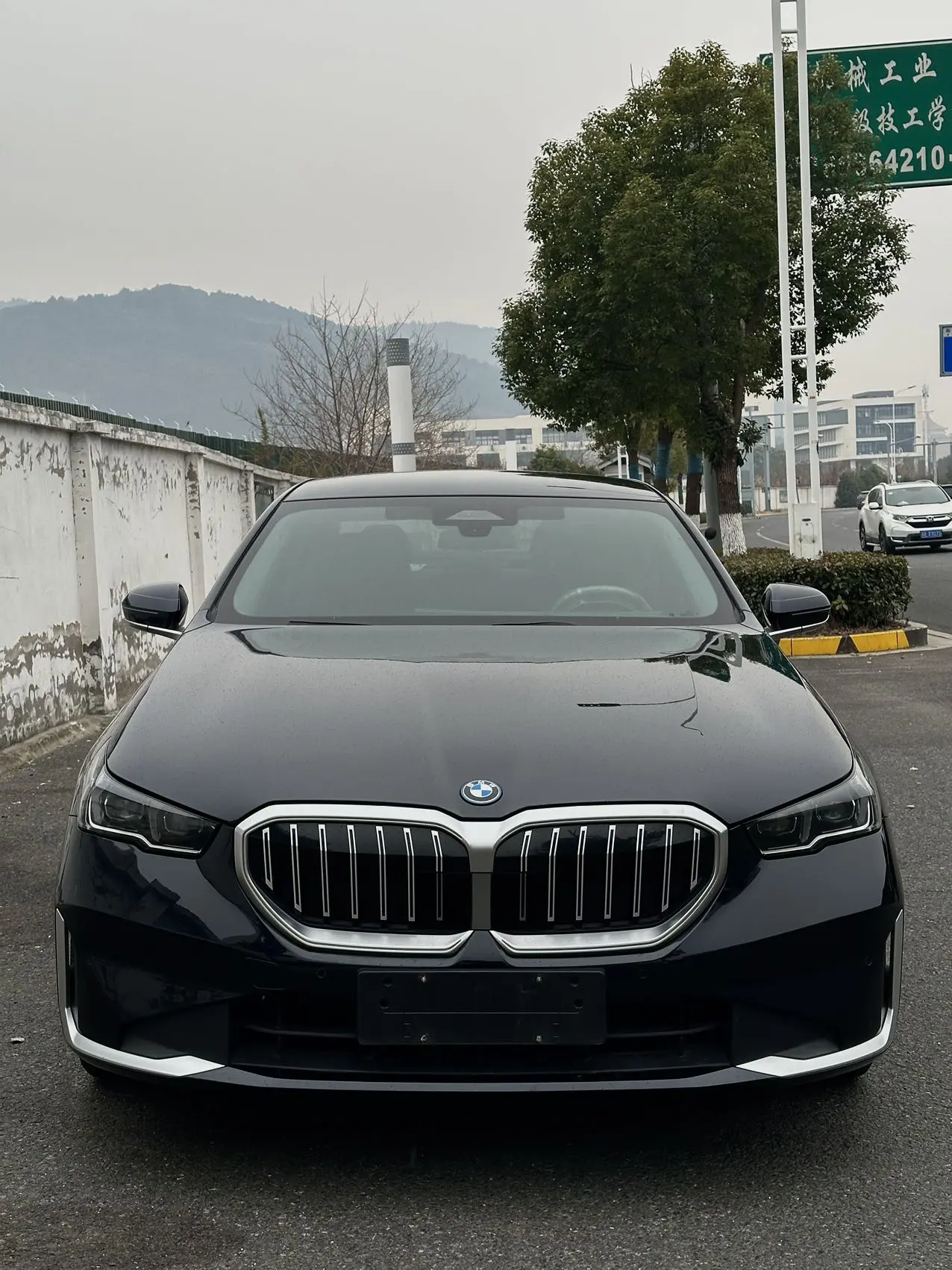 BMW i5  из Китая