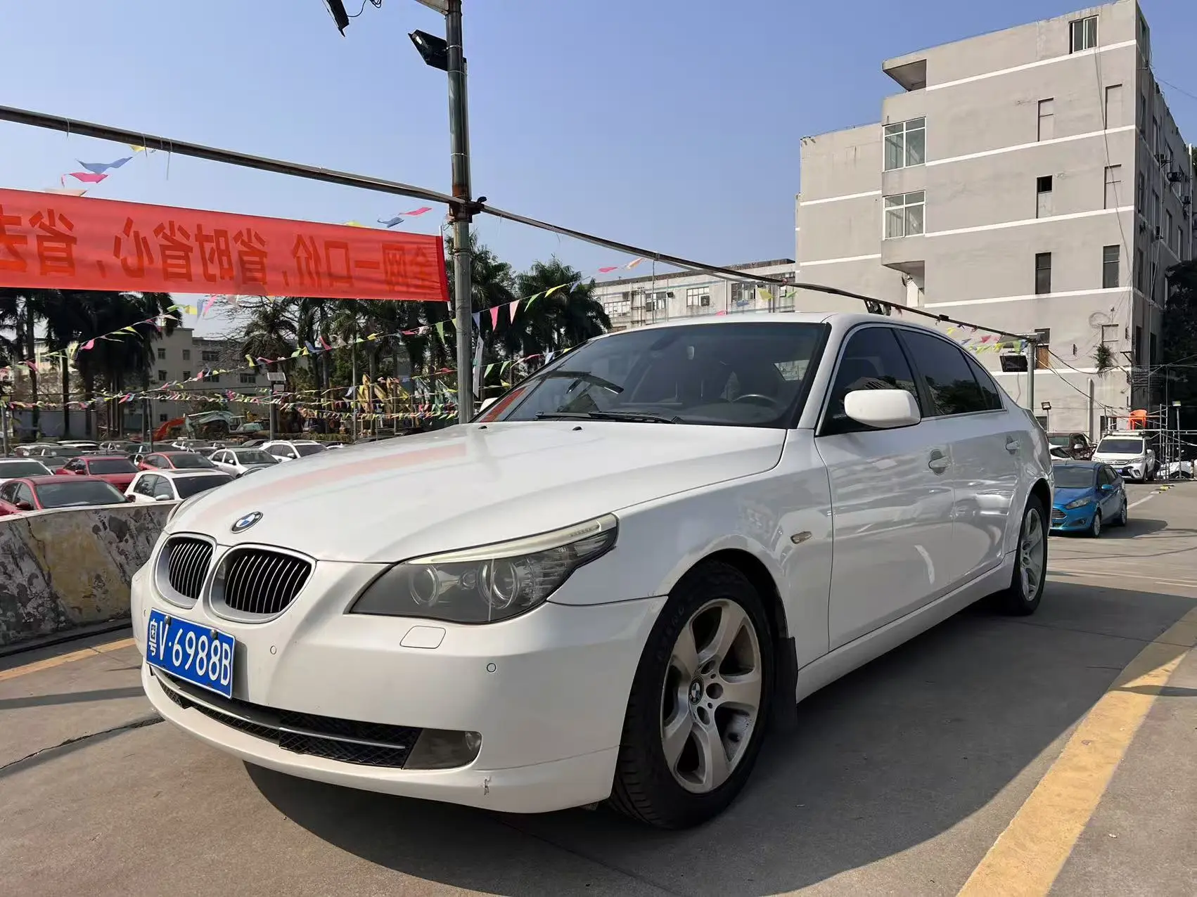 BMW 5 Series  из Китая