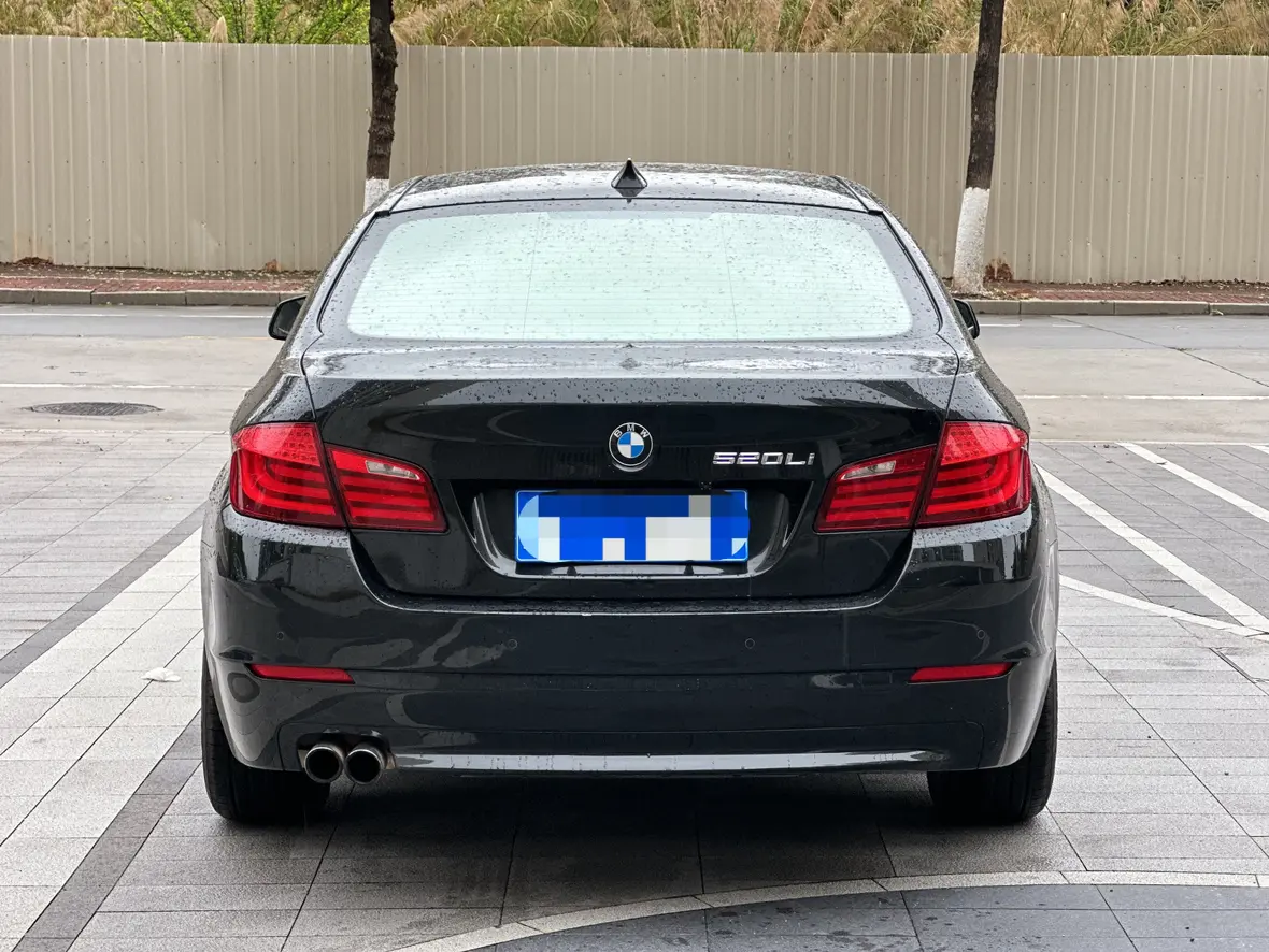BMW 5 Series  из Китая