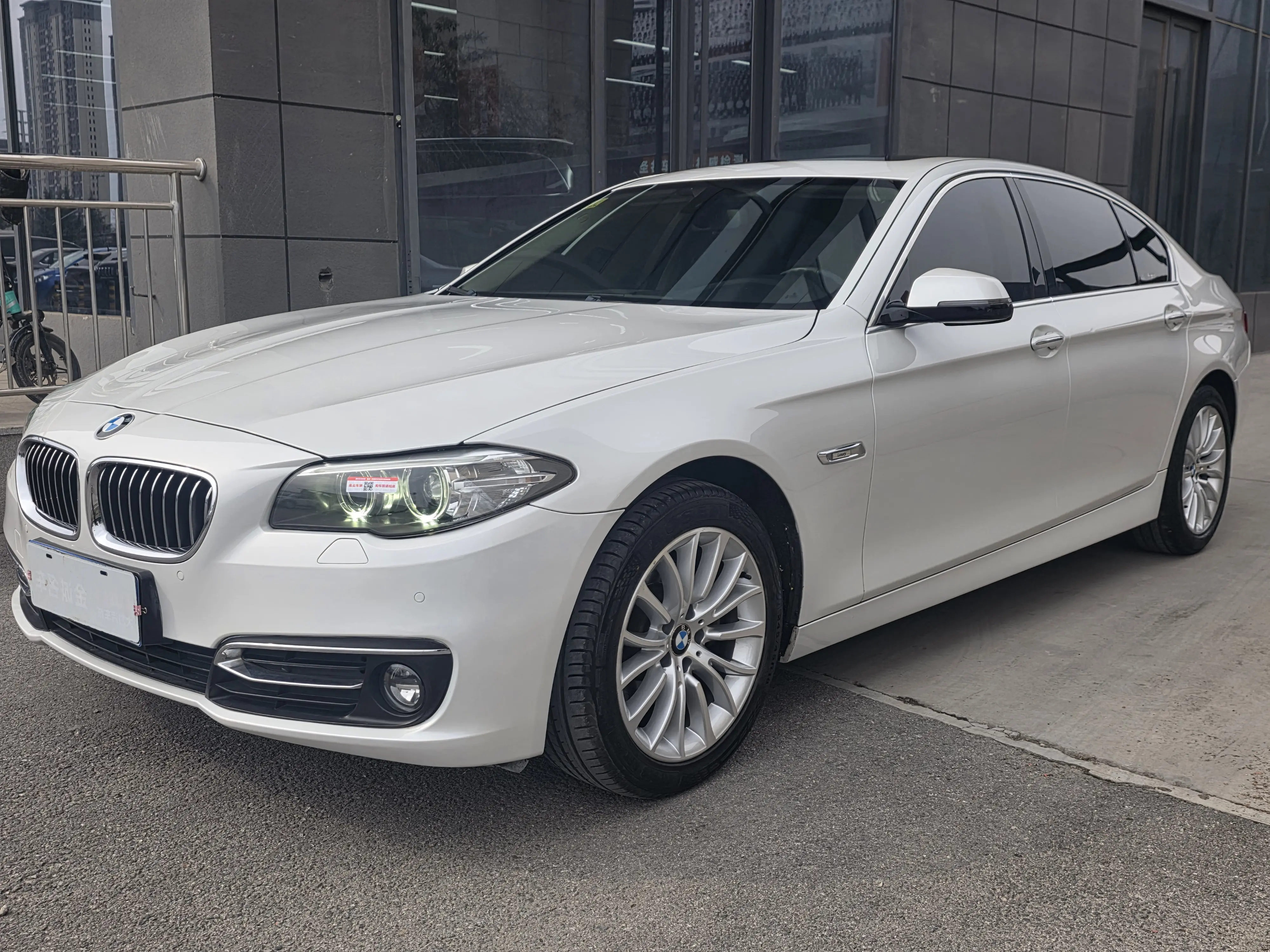 BMW 5 Series  из Китая