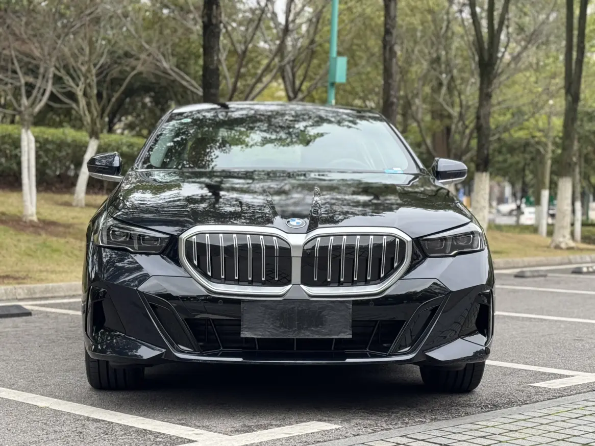 BMW 5 Series  из Китая