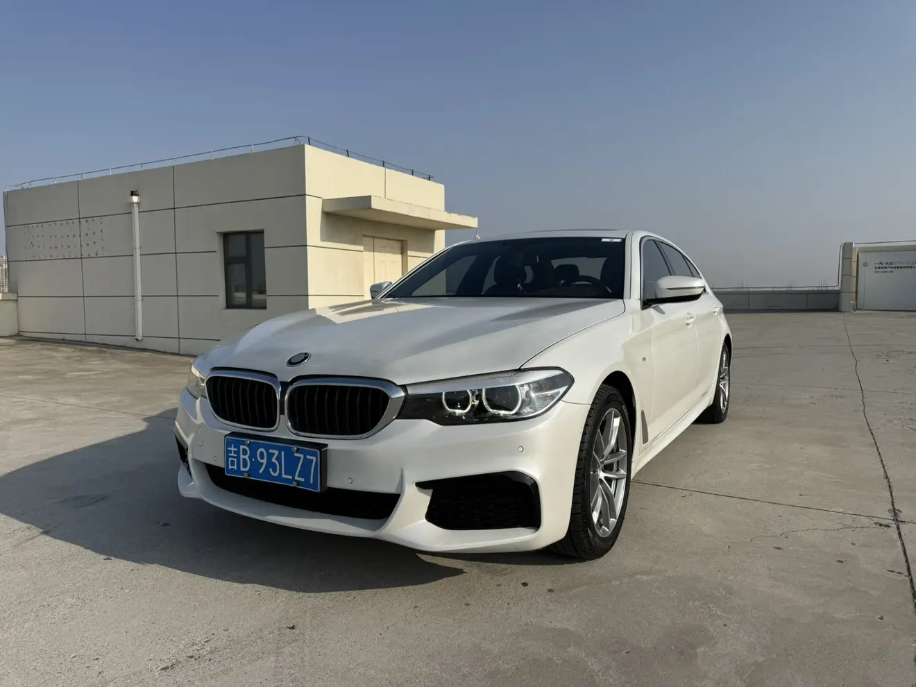BMW 5 Series  из Китая