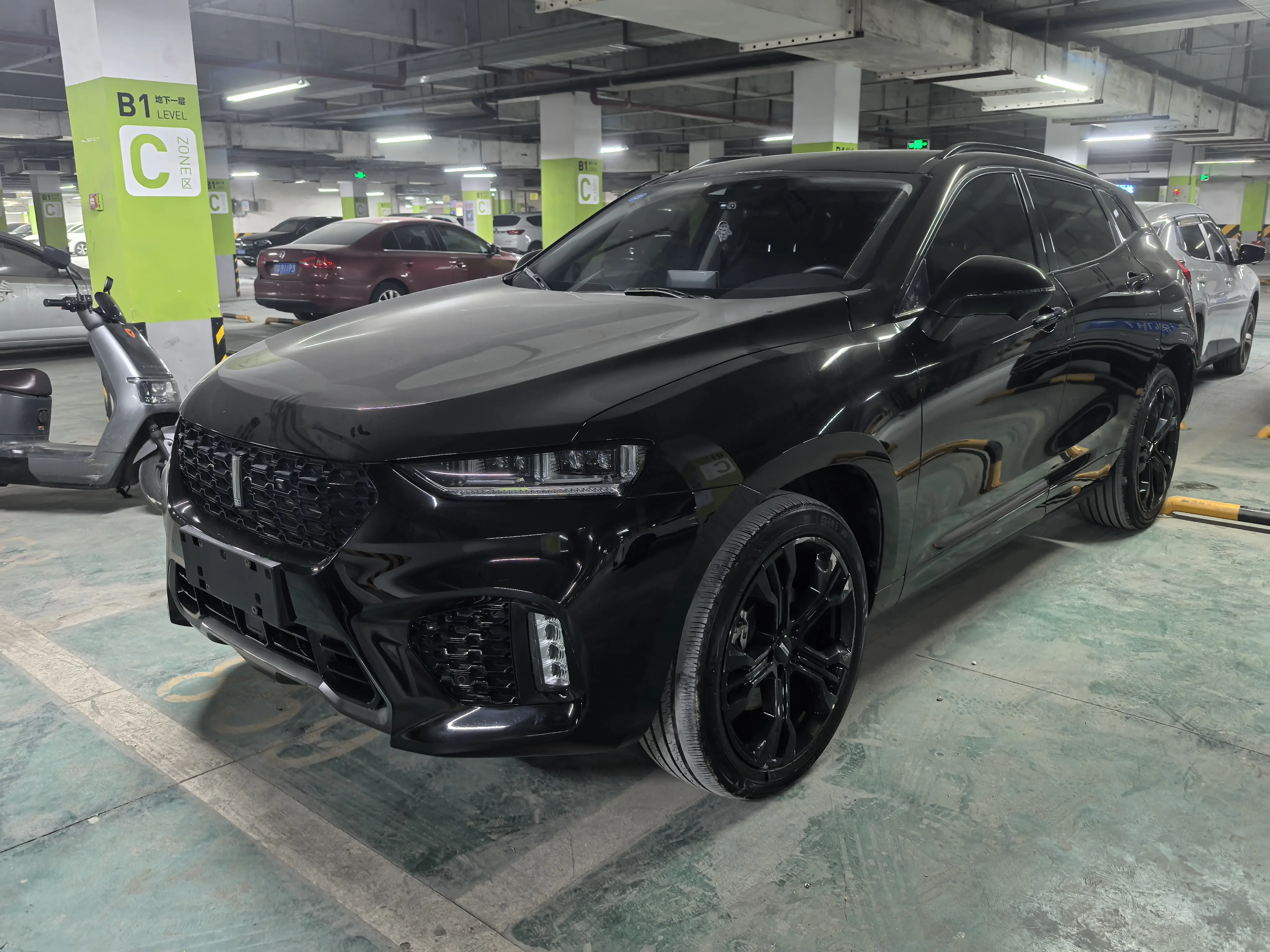 Wey Wei brand VV7