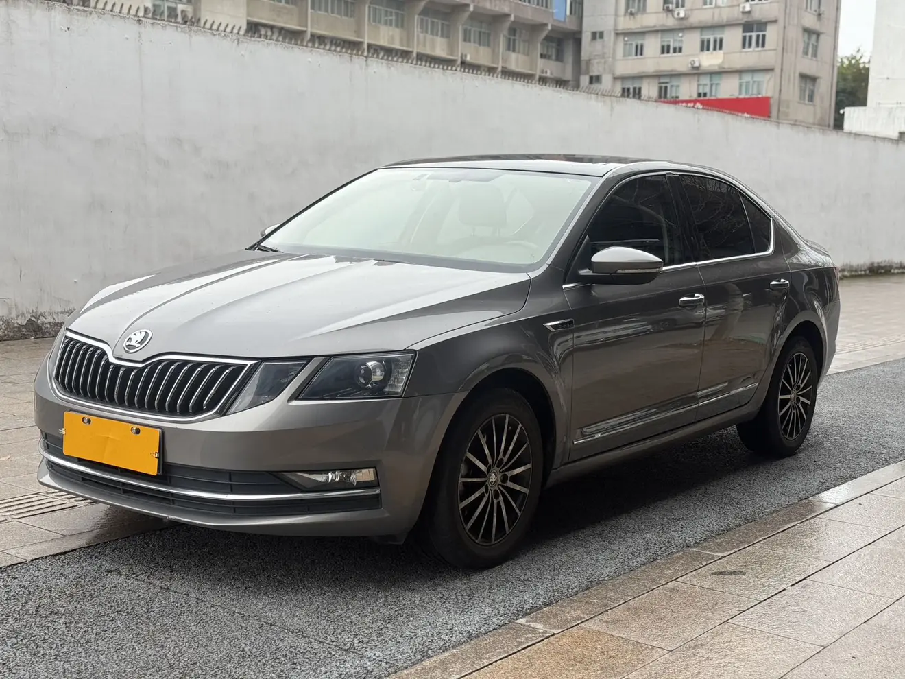 Skoda Octavia  из Китая