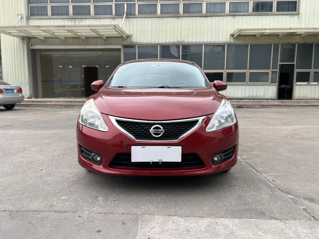 Nissan Tiida  из Китая