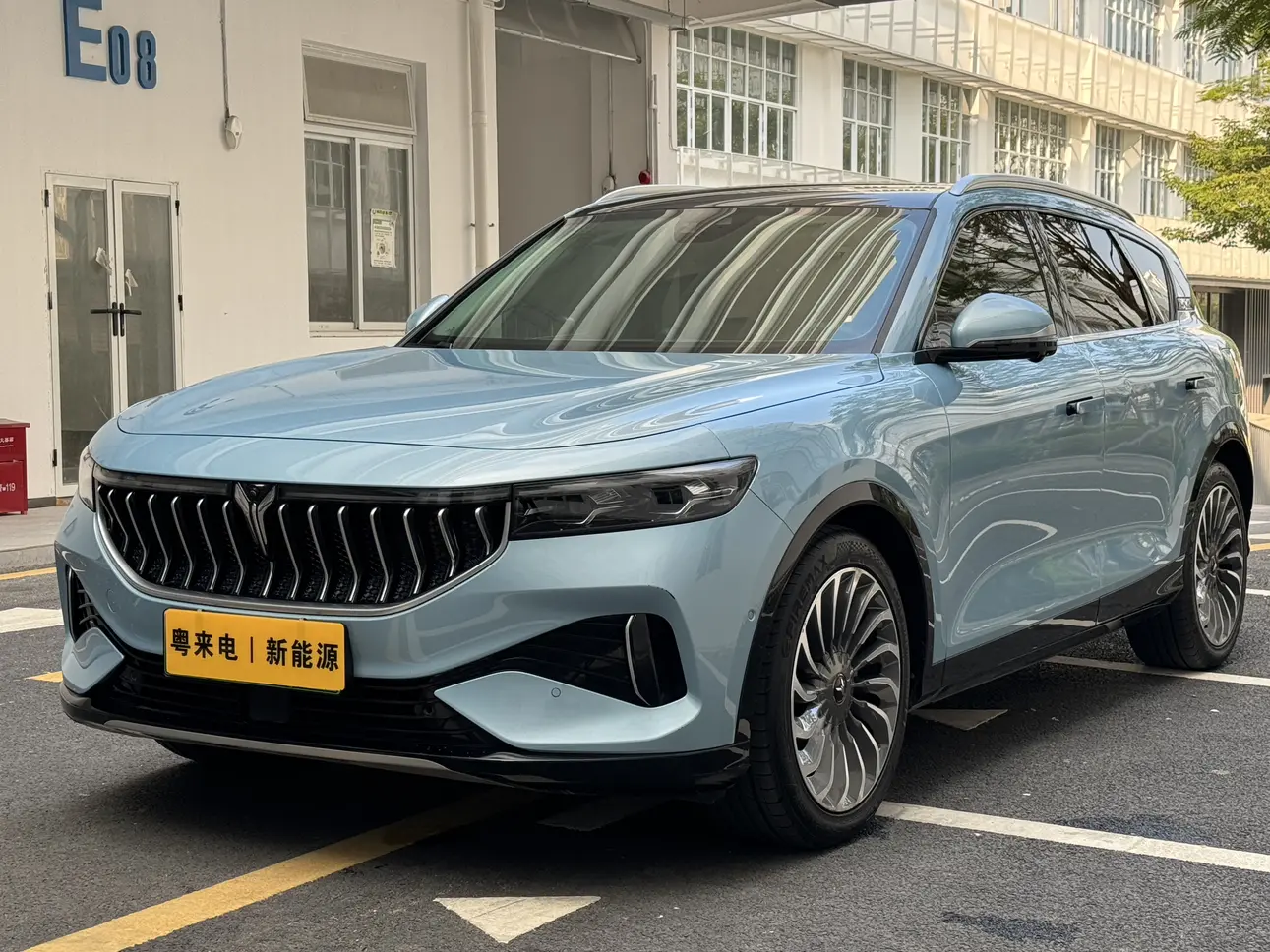 Voyah Lantu FREE  из Китая