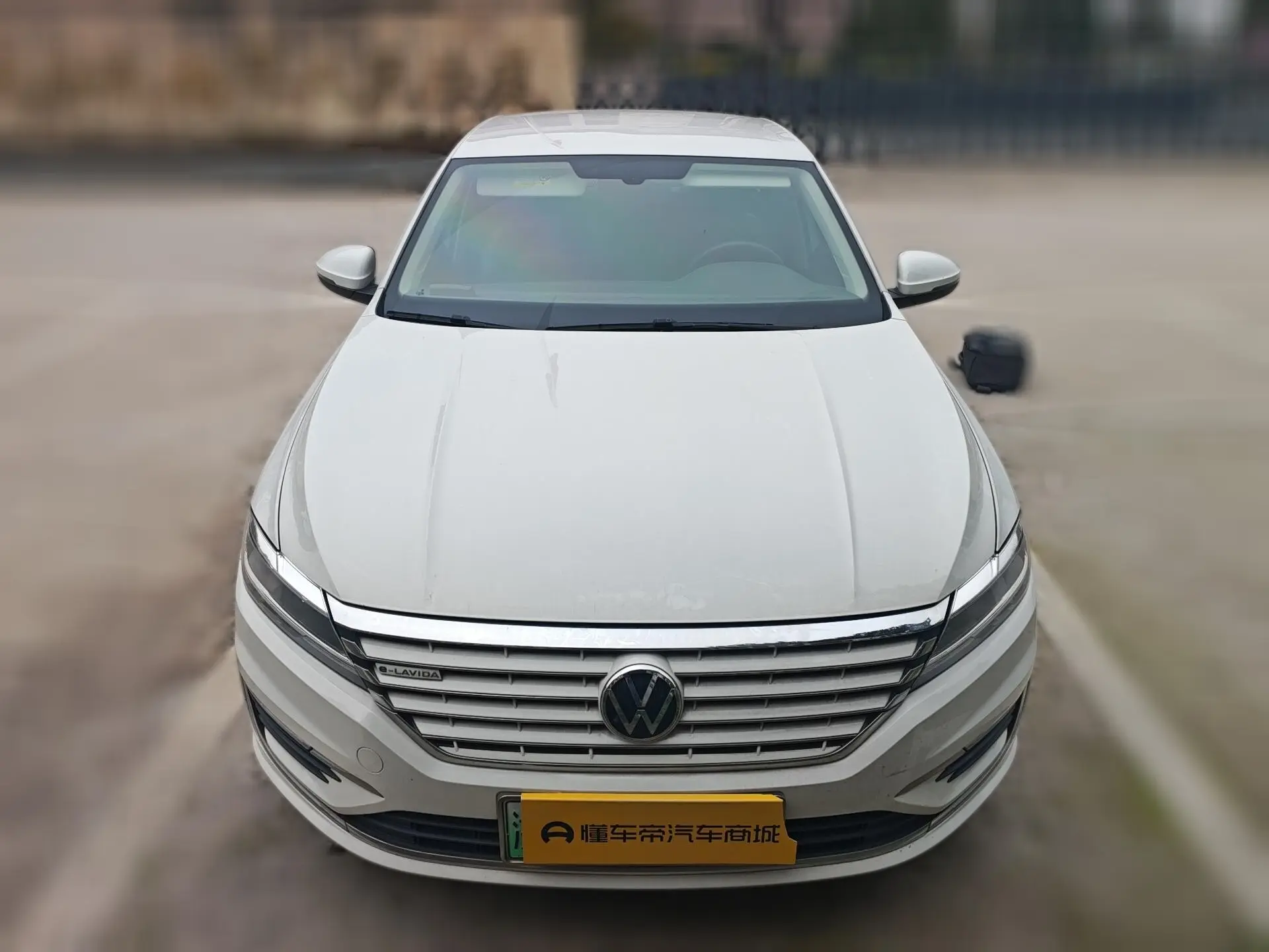 Volkswagen Lavida pure electric  из Китая