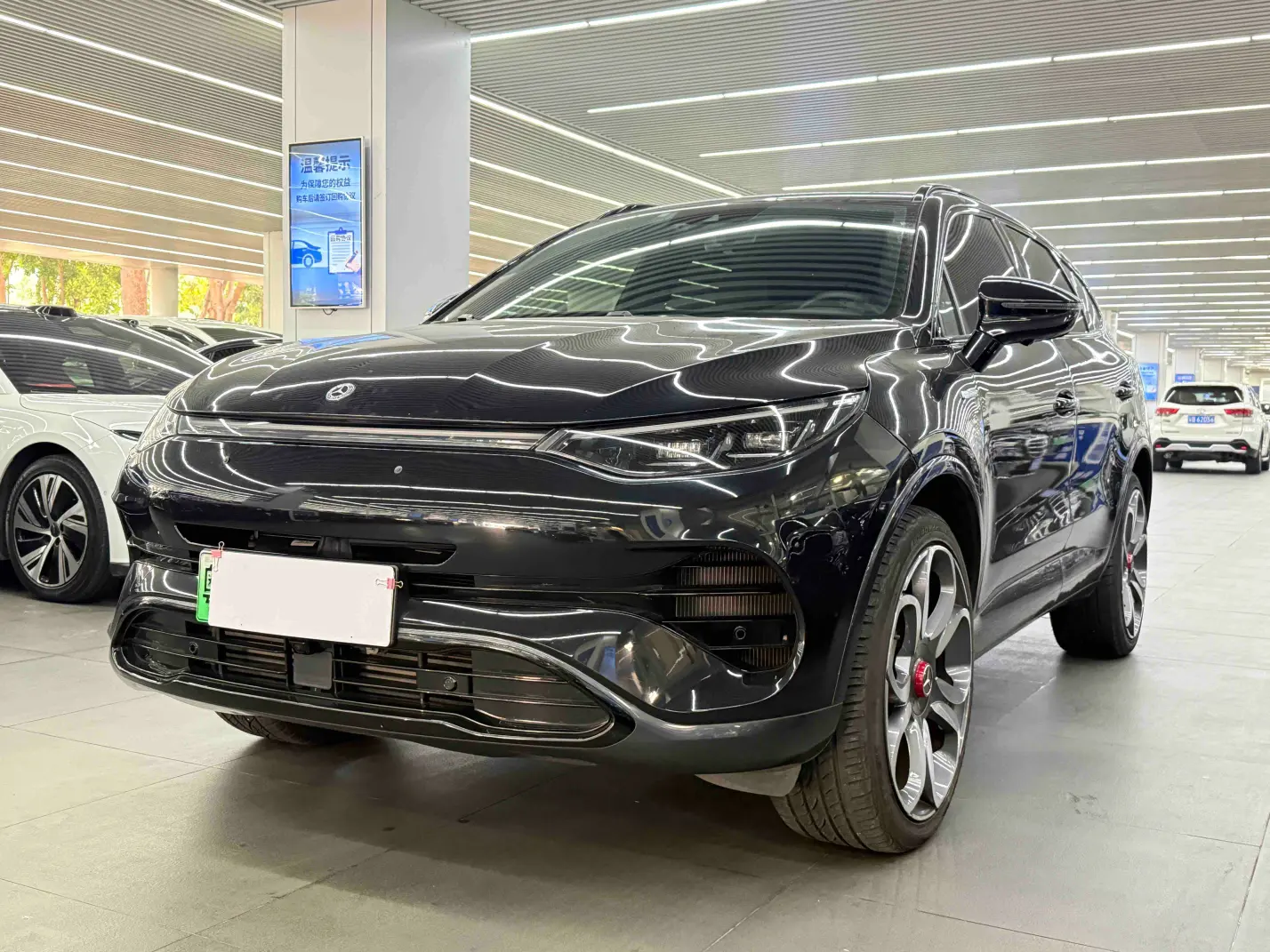 Denza X PHEV  из Китая