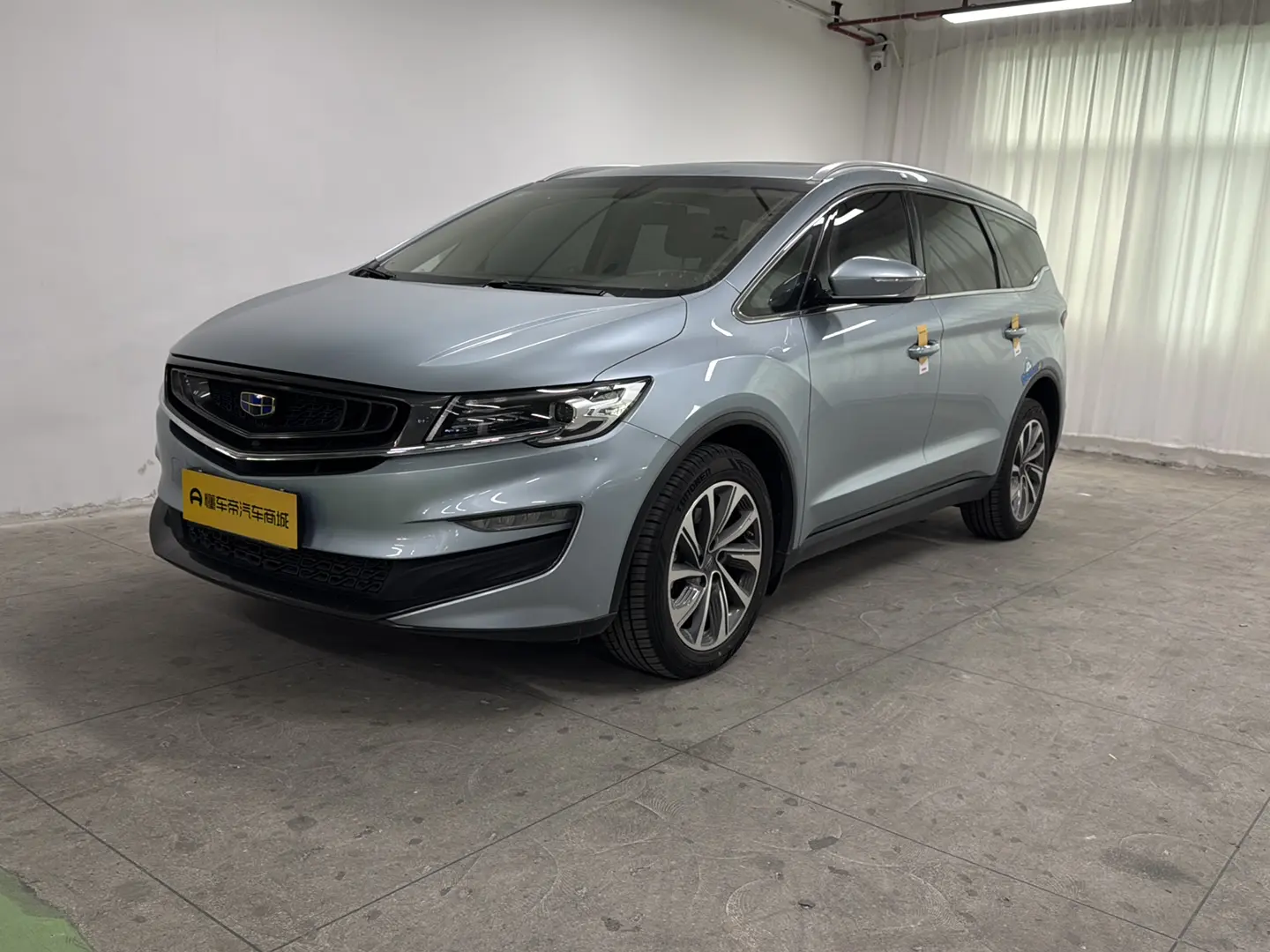 Geely Jiaji  из Китая