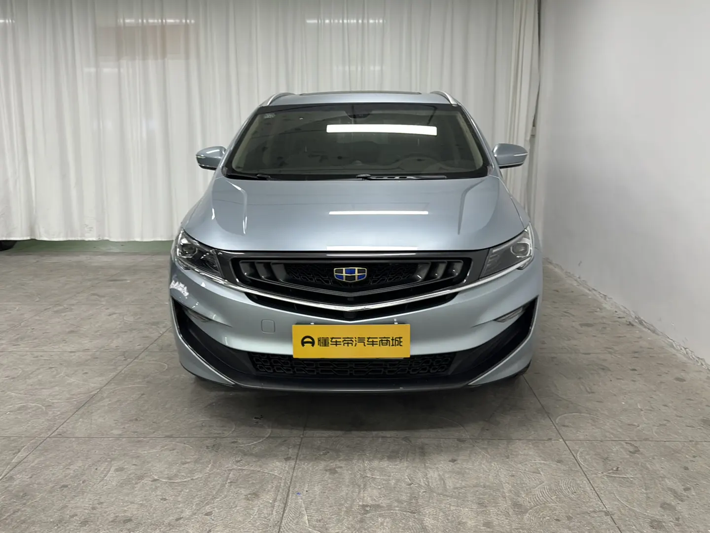 Geely Jiaji  из Китая