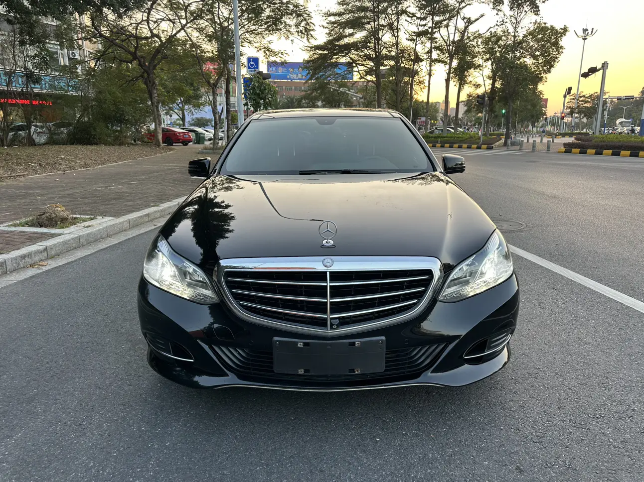 Mercedes-Benz E-Class  из Китая