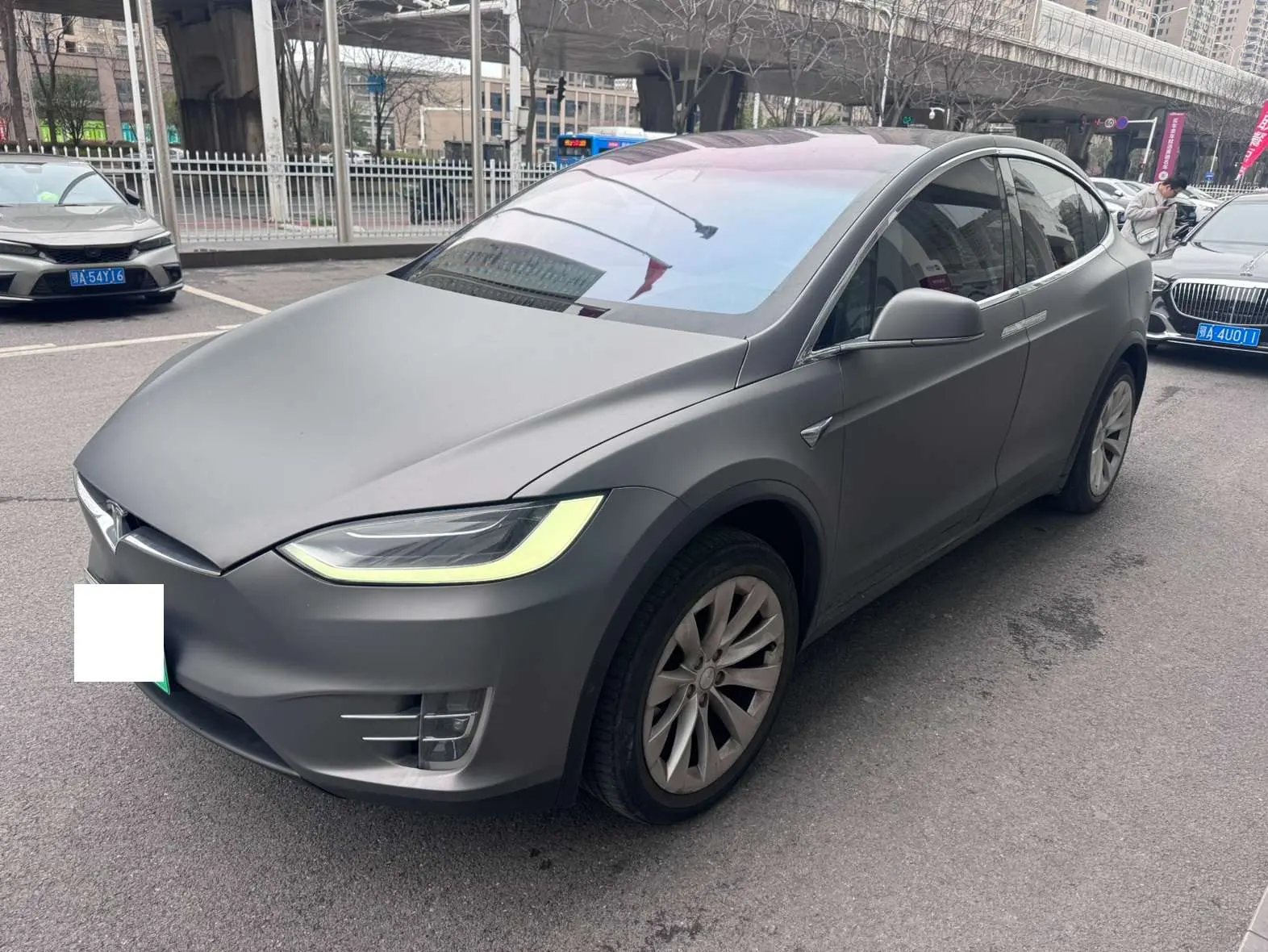 Tesla Model X  из Китая