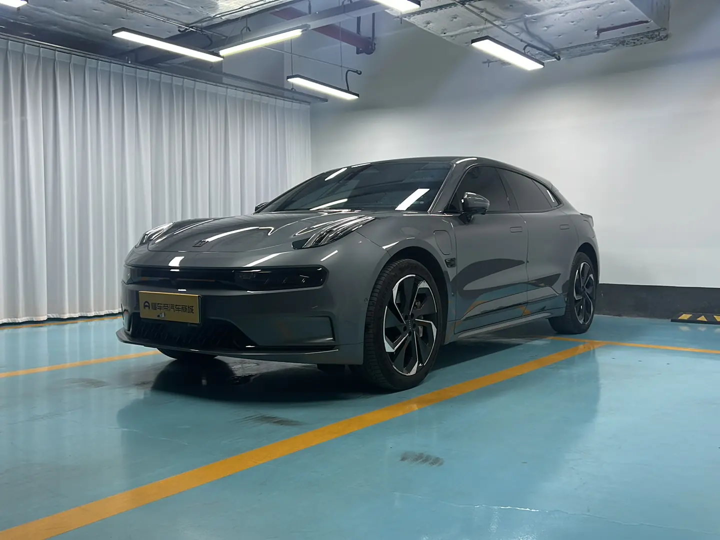 ZEEKR 001  из Китая