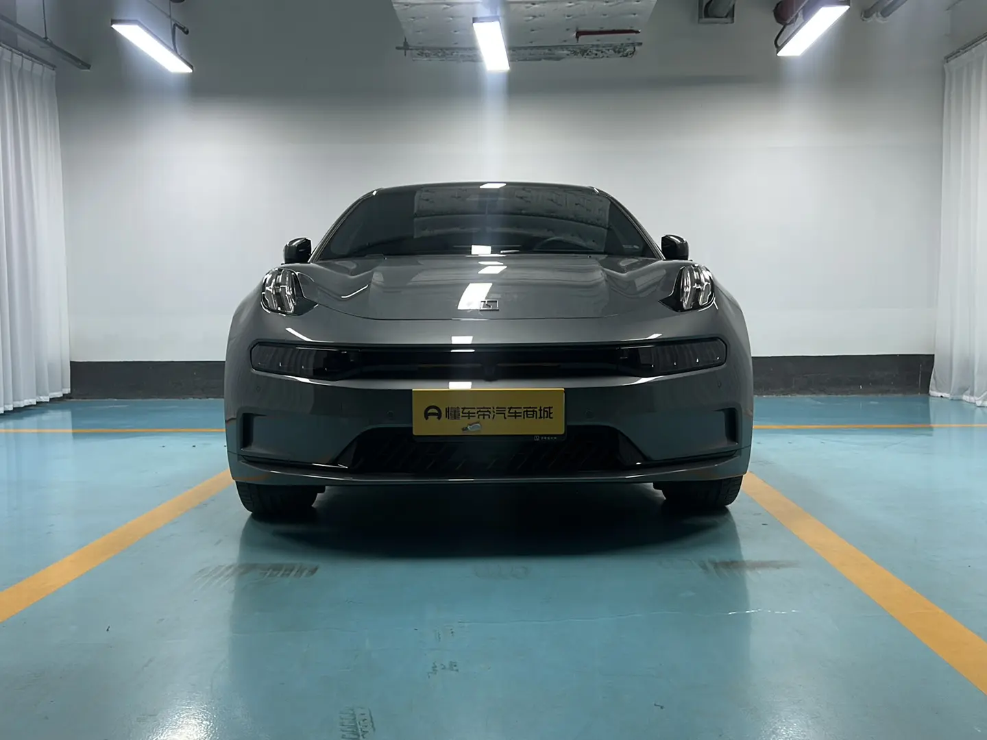 ZEEKR 001  из Китая