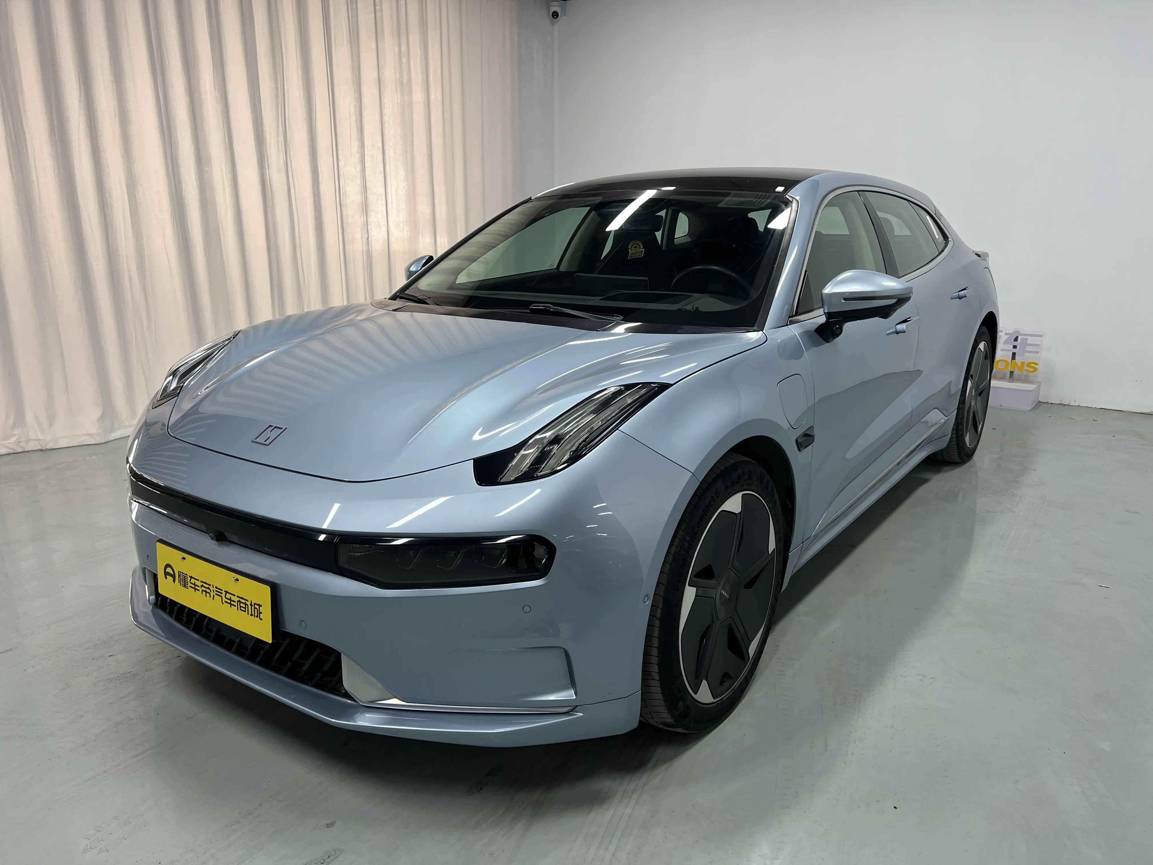 ZEEKR 001  из Китая