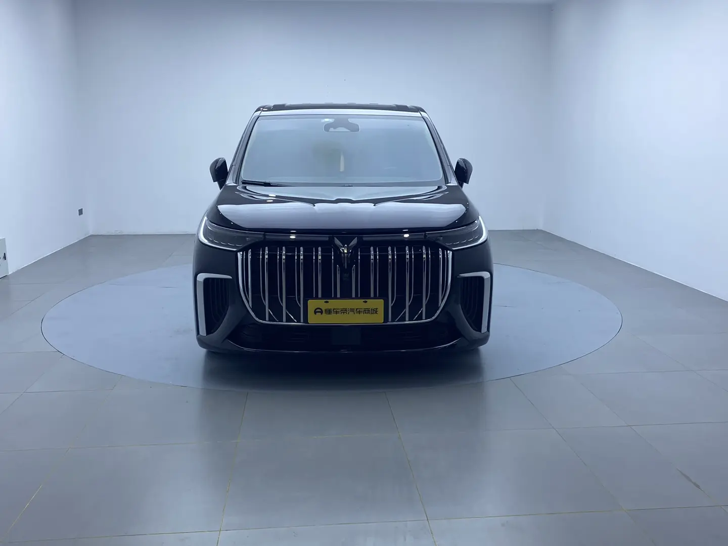 Voyah Lantu Dreamer PHEV  из Китая