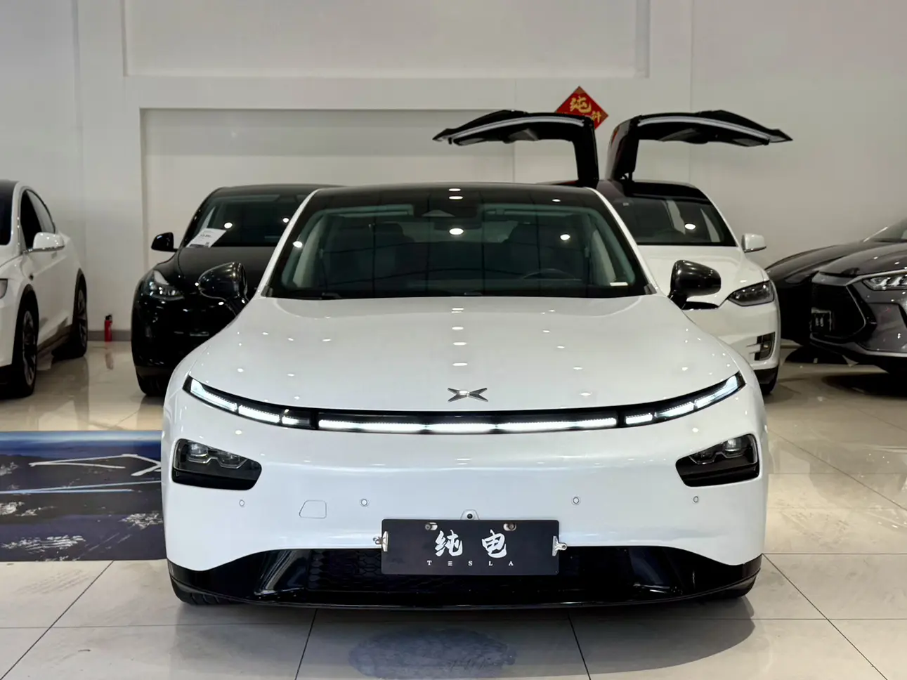 Xpeng P7  из Китая