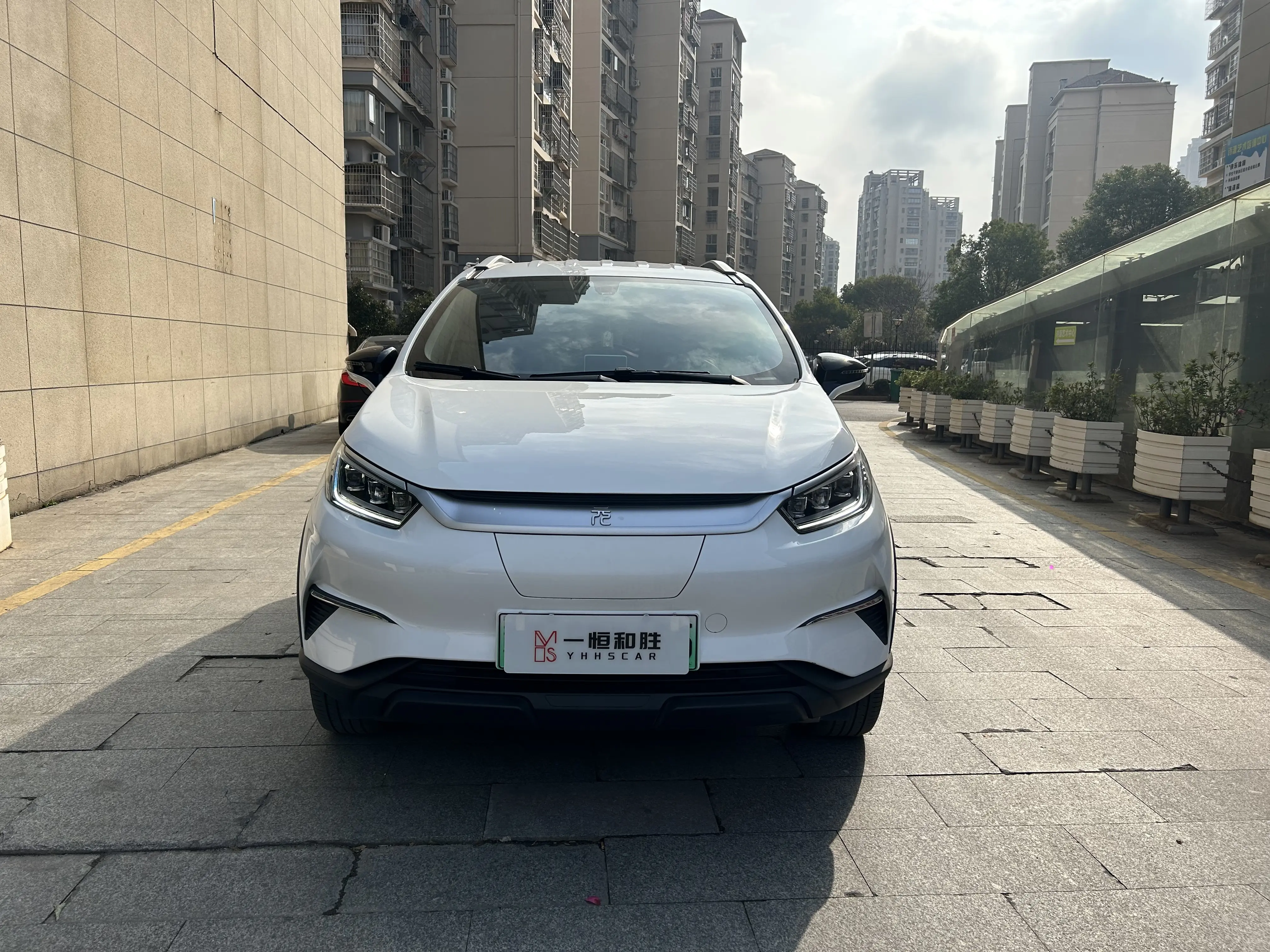 BYD Yuan Pro  из Китая