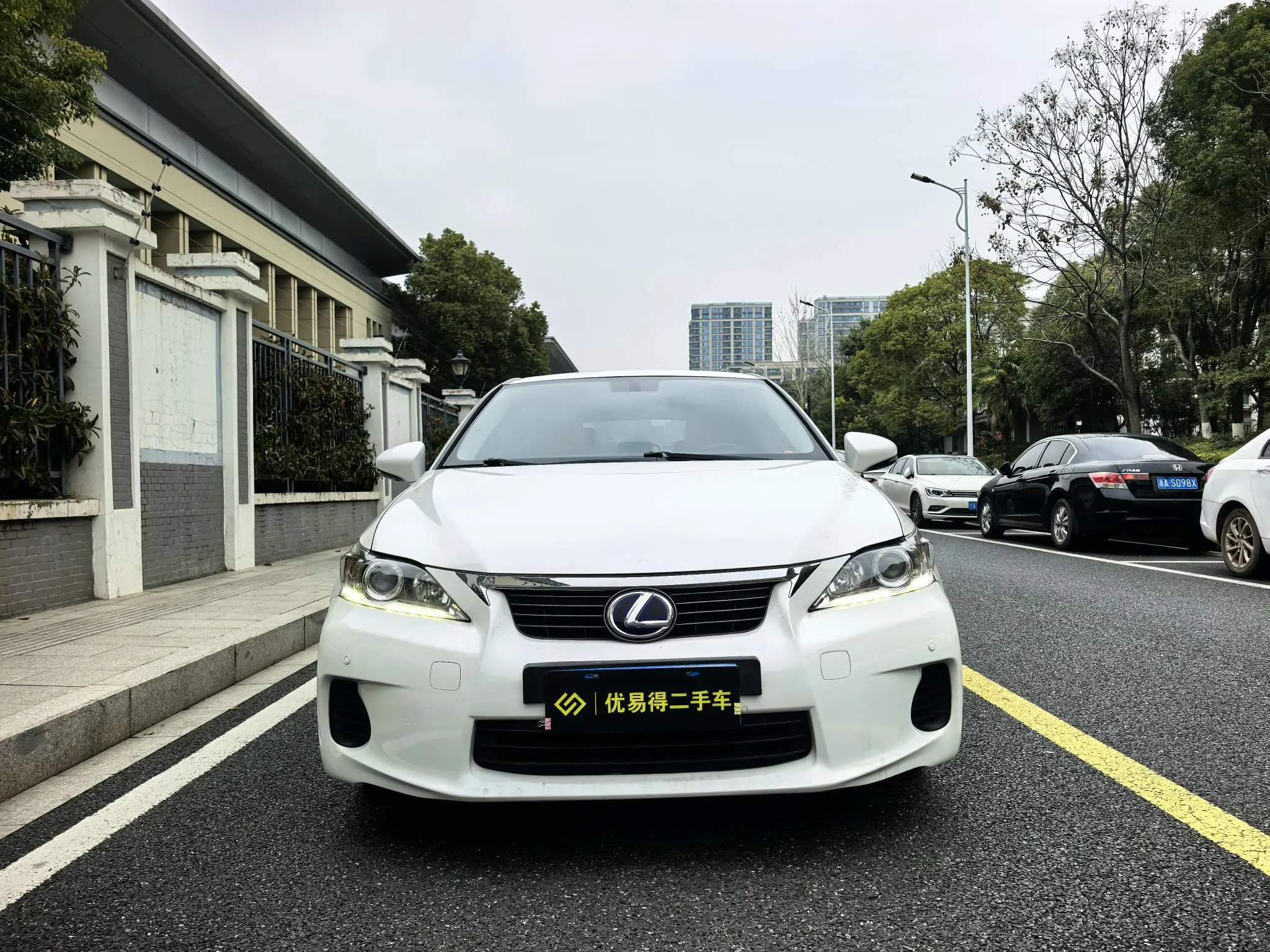 Lexus CT  из Китая