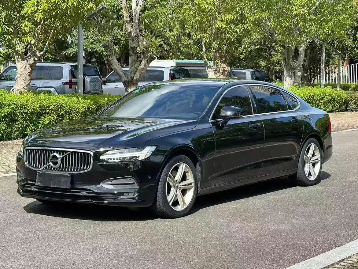 Volvo S90