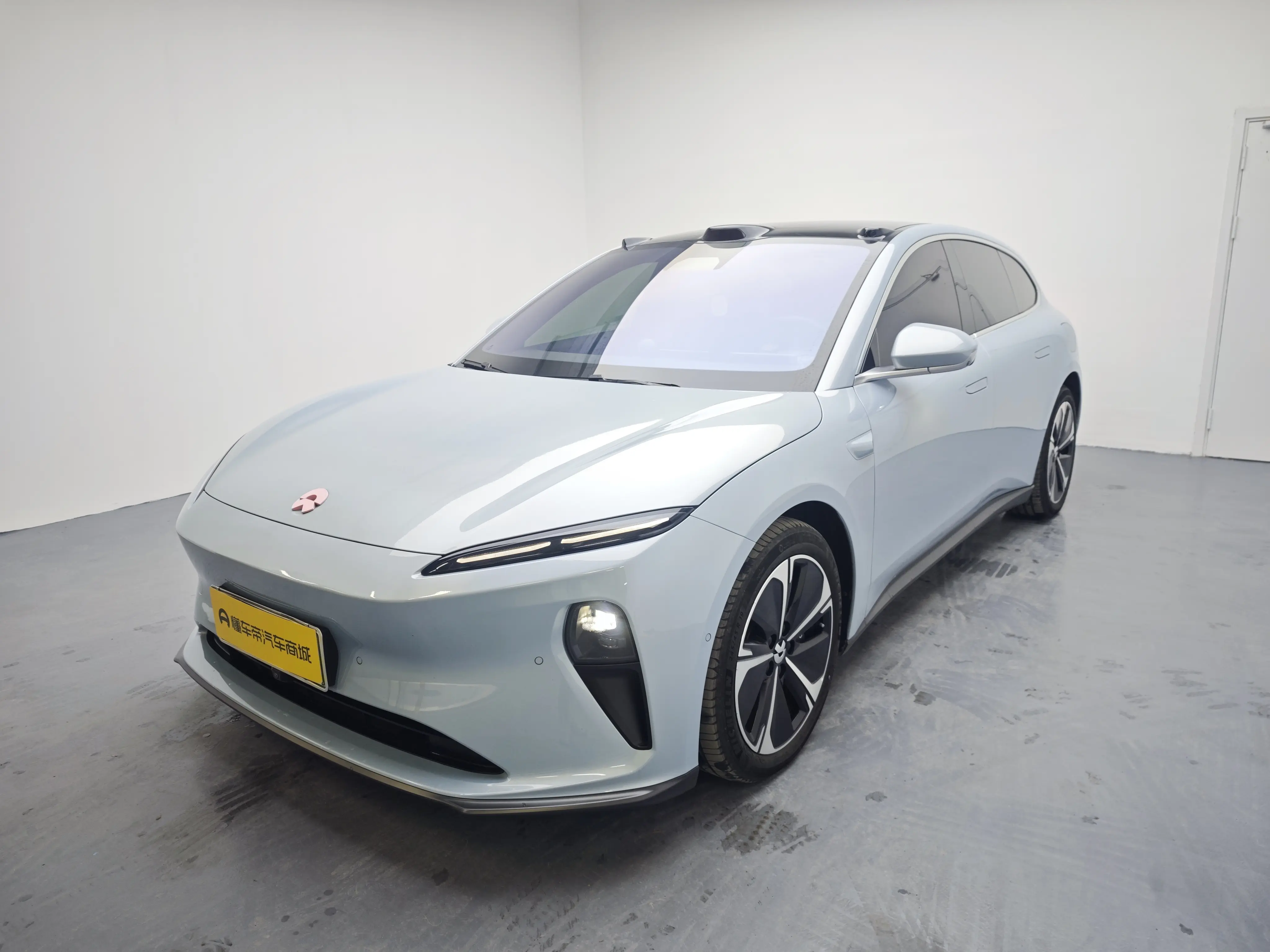 NIO ET5T  из Китая