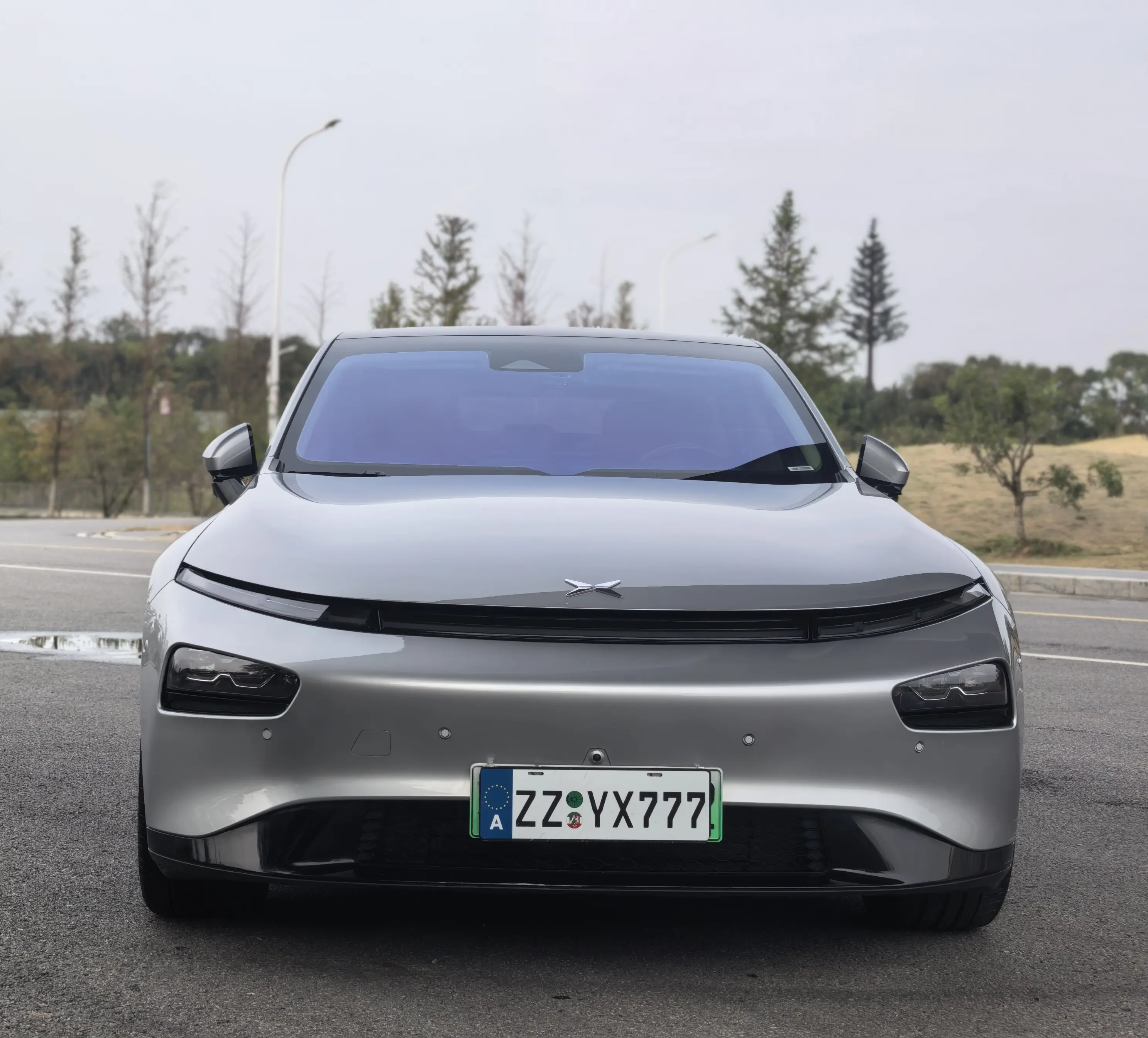 Xpeng P7  из Китая