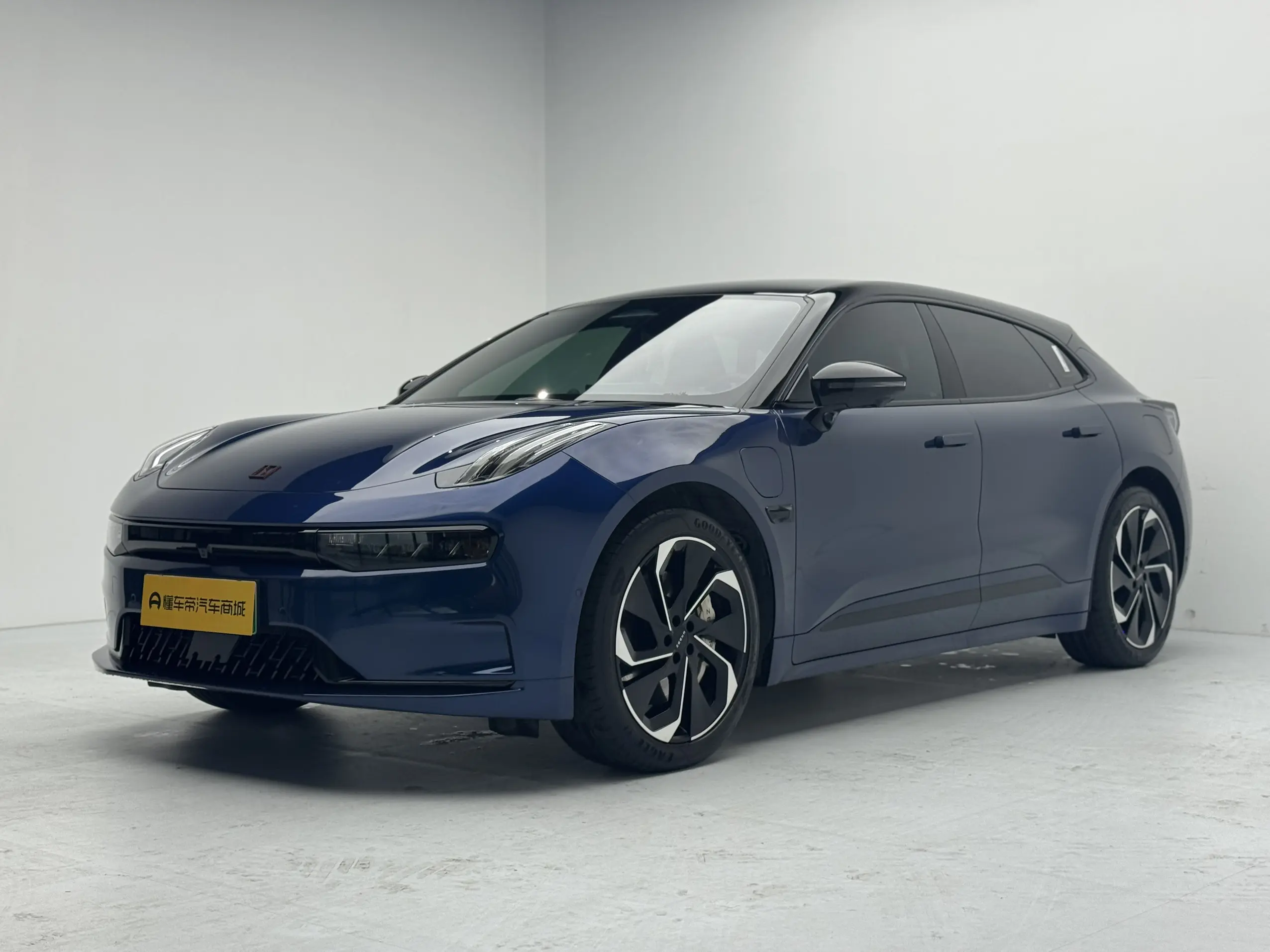 ZEEKR 001  из Китая