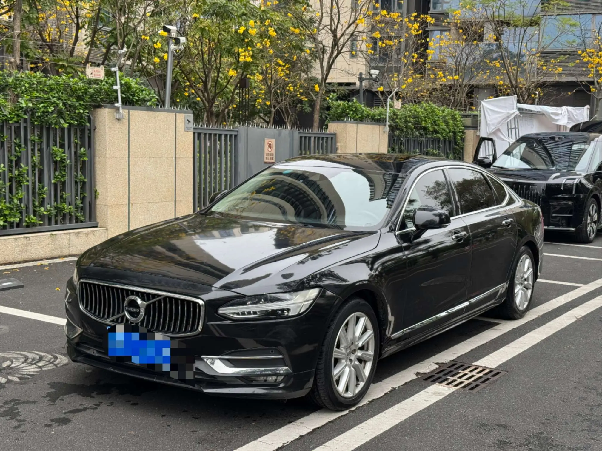 Volvo S90
