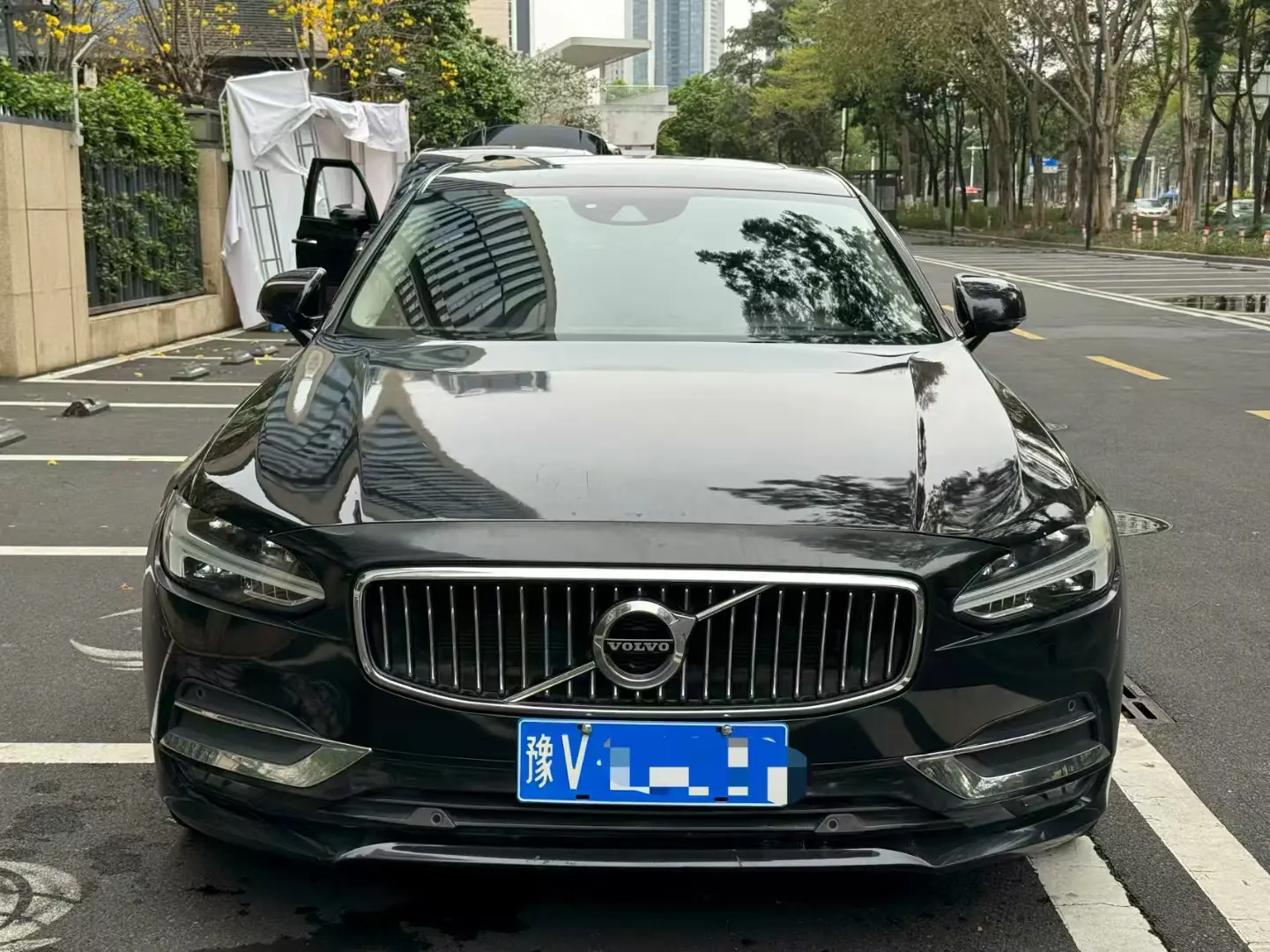 Volvo S90