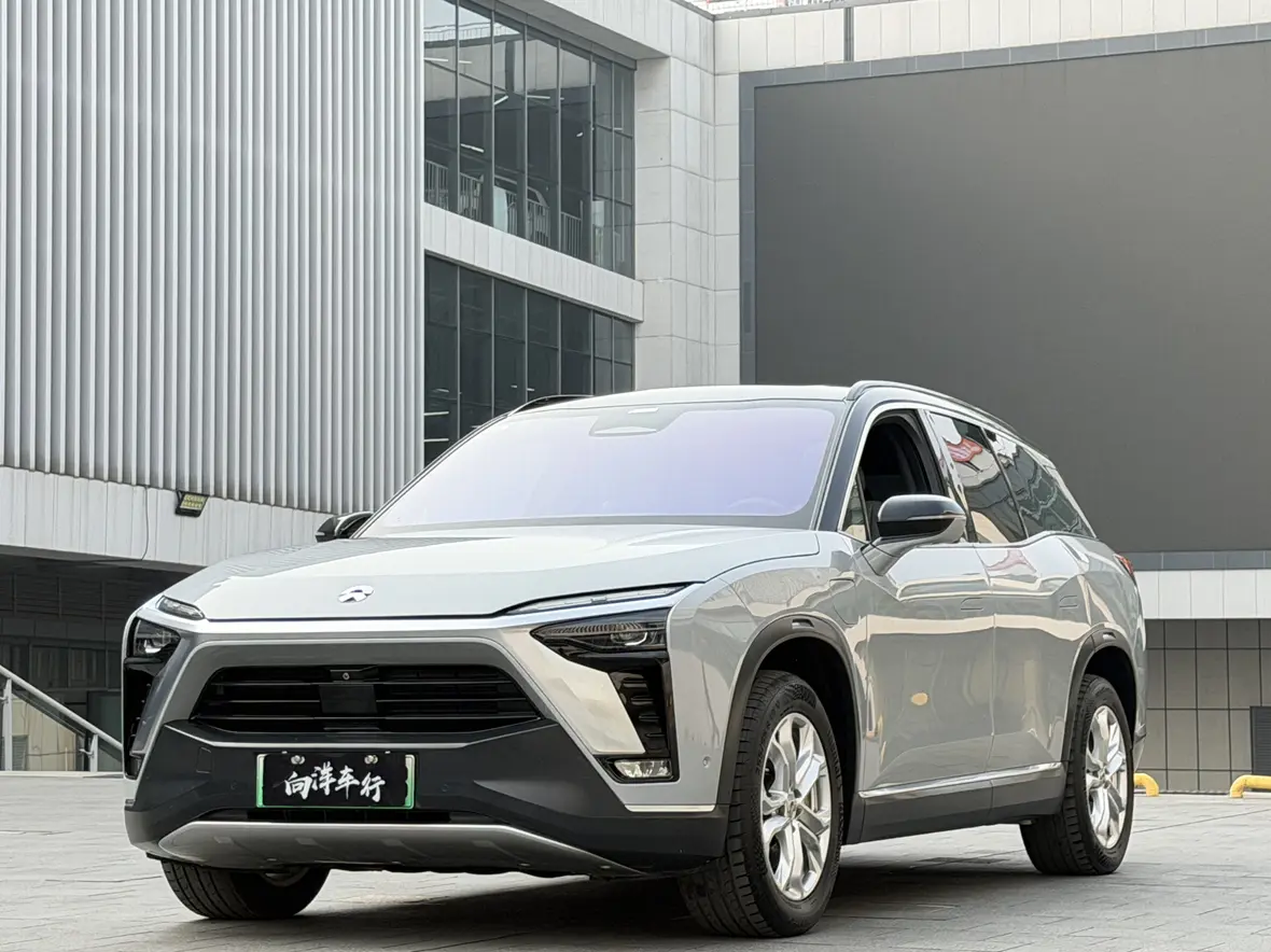 NIO ES8