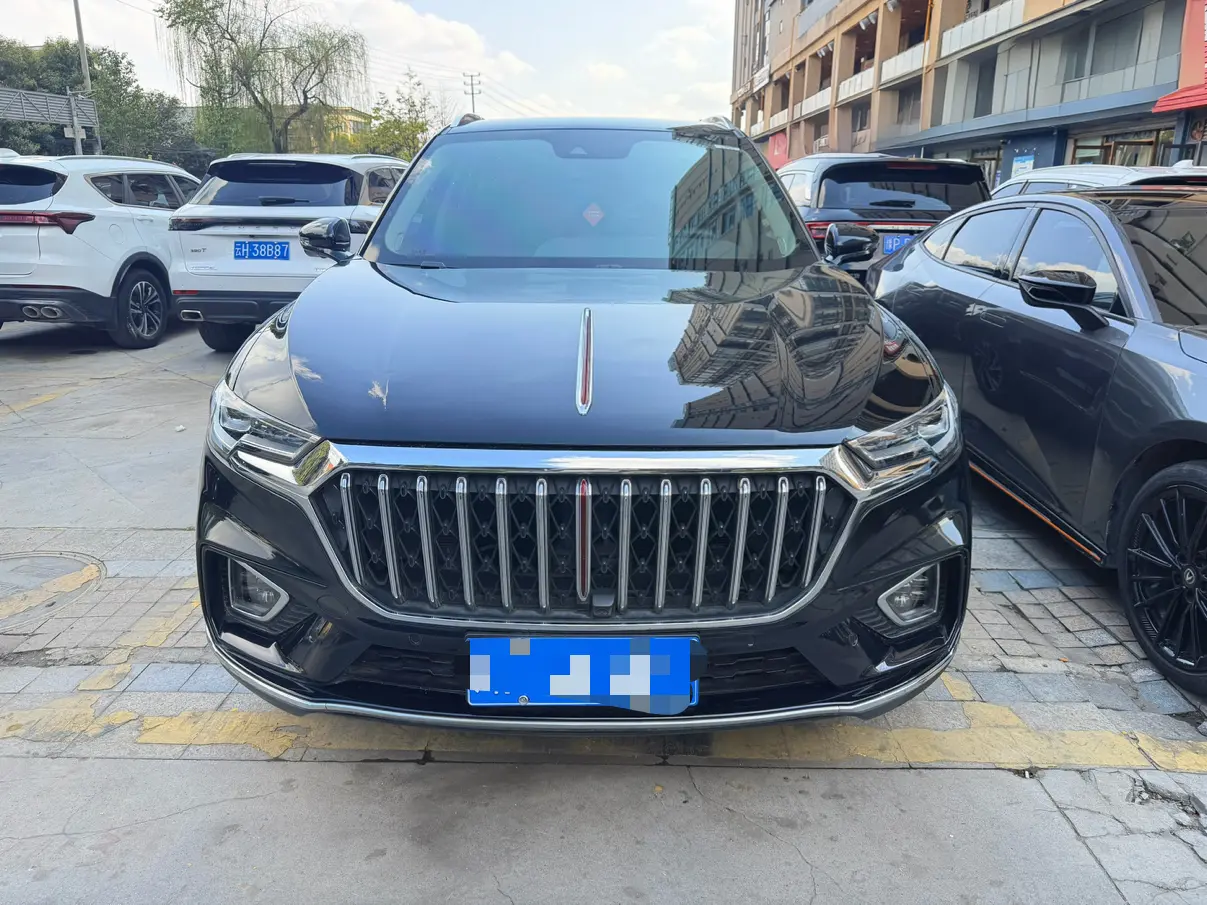 Hongqi HS5  из Китая